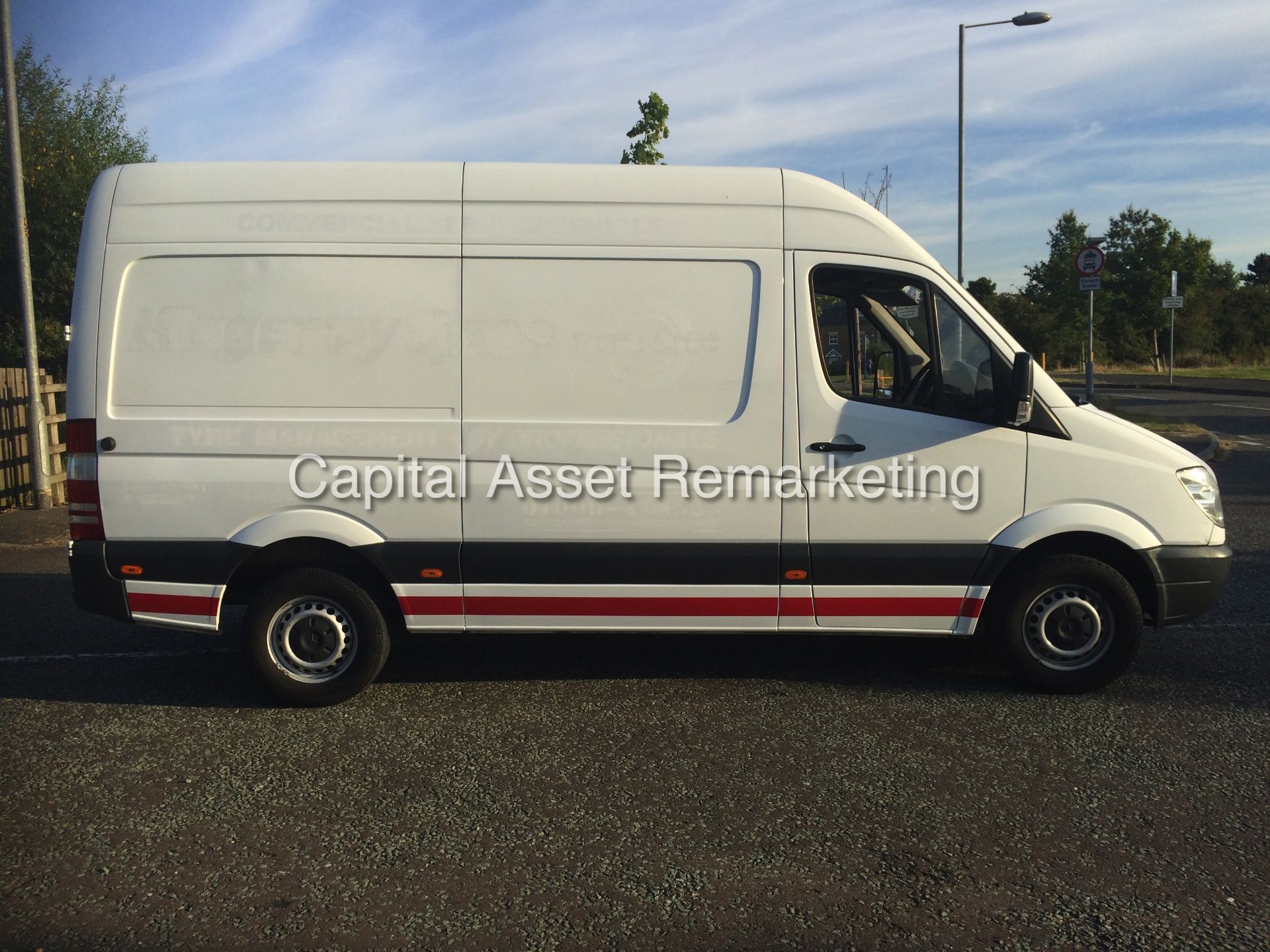 (On Sale) MERCEDES SPRINTER 313CDI - MEDIUM WHEEL BASE HIGH ROOF - 2012 MODEL - LOW MILES - 1 OWNER! - Image 8 of 21