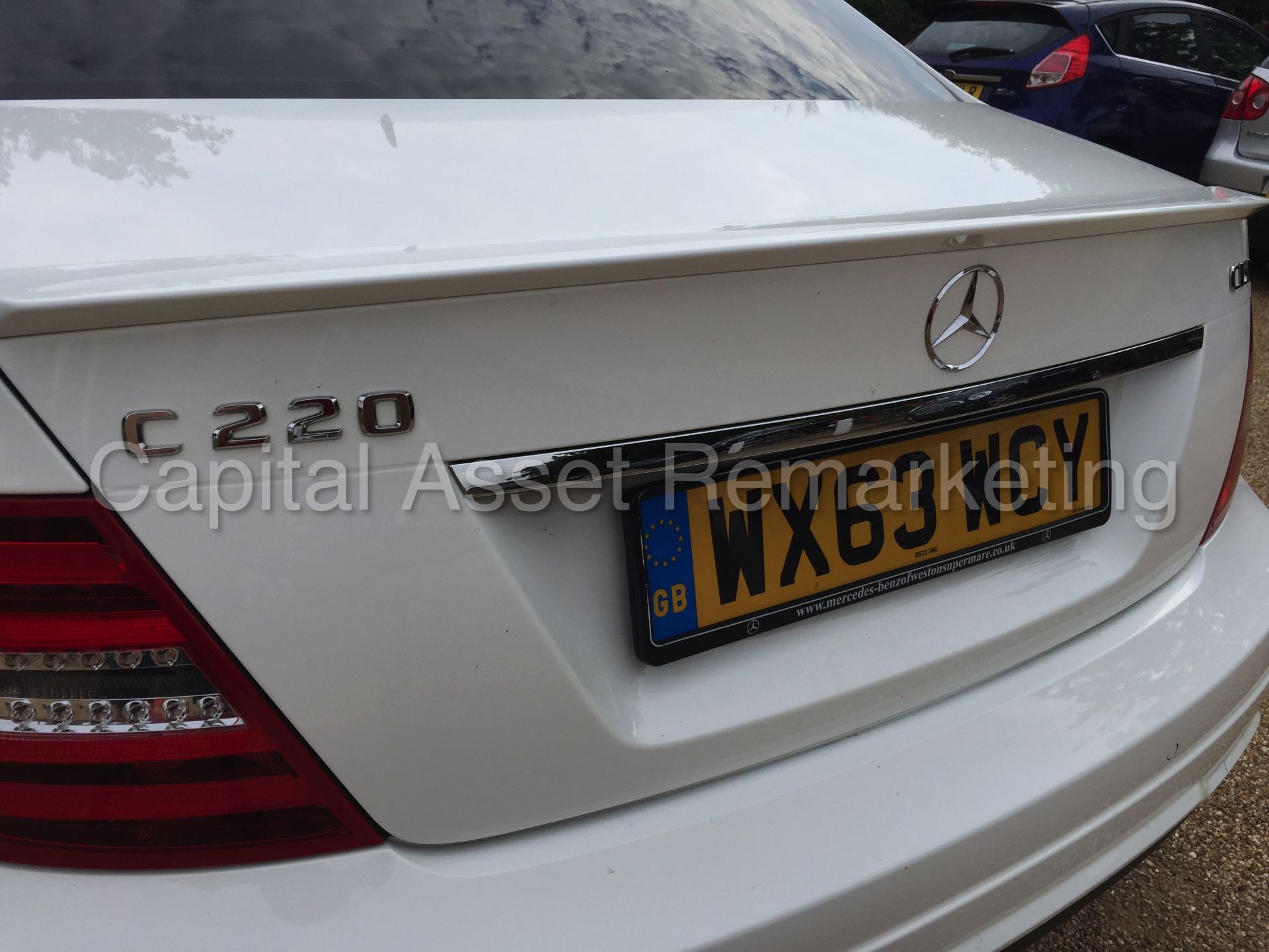 MERCEDES-BENZ C220 CDI 'AMG SPORT PLUS' (2014 MODEL) '7-G AUTO - LEATHER - SAT NAV' (1 OWNER) - Image 11 of 29