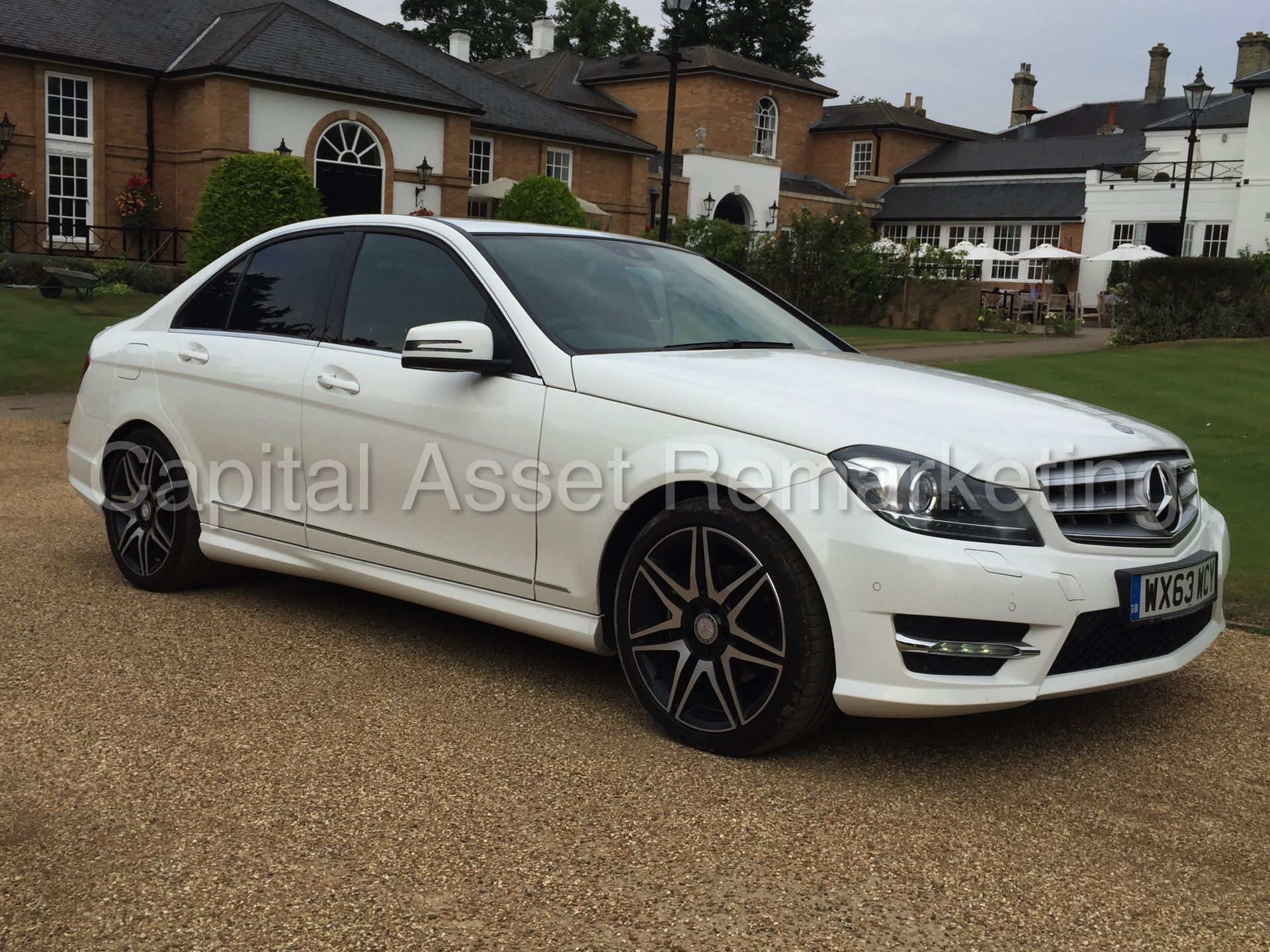 MERCEDES-BENZ C220 CDI 'AMG SPORT PLUS' (2014 MODEL) '7-G AUTO - LEATHER - SAT NAV' (1 OWNER)