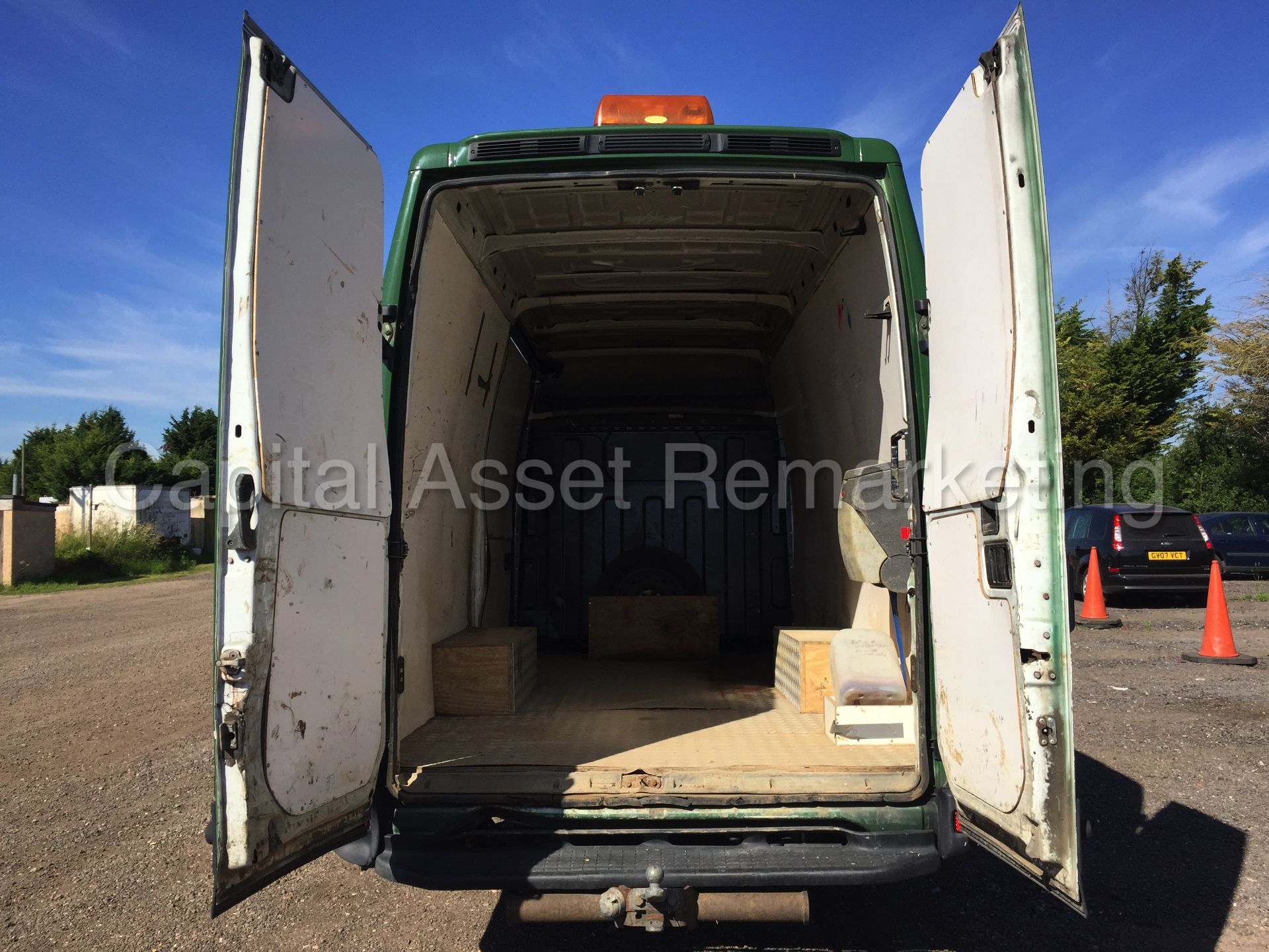 IVECO DAILY 35S12 'MWB HI-ROOF' (2008 MODEL) '2.3 DIESEL' (1 COMPANY OWNER FROM NEW) - Image 12 of 17