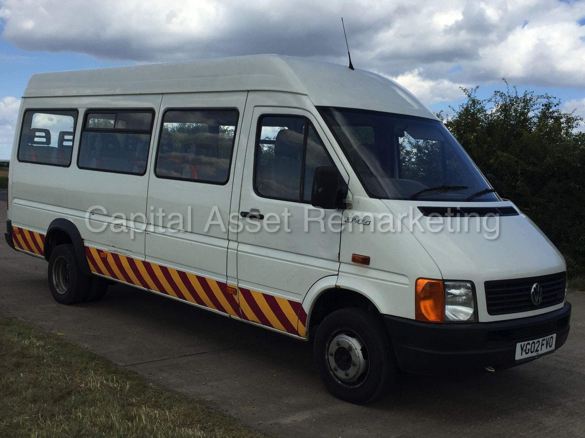 VW LT 46 'LWB HI-ROOF' (2002 - 02 REG) '17 SEATER MINI-BUS' '2.5 TDI - DIESEL' (NO VAT - SAVE 20%) - Image 2 of 19