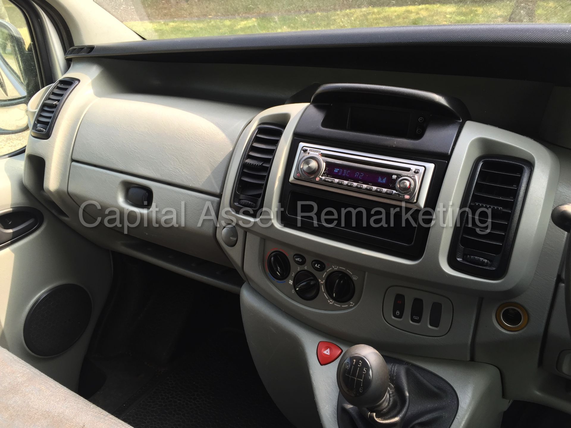 (ON SALE) VAUXHALL VIVARO SWB (2005 - 05 REG) '1.9 DCI - 6 SPEED - AIR CON' **SPORT SPEC** (NO VAT) - Image 18 of 20