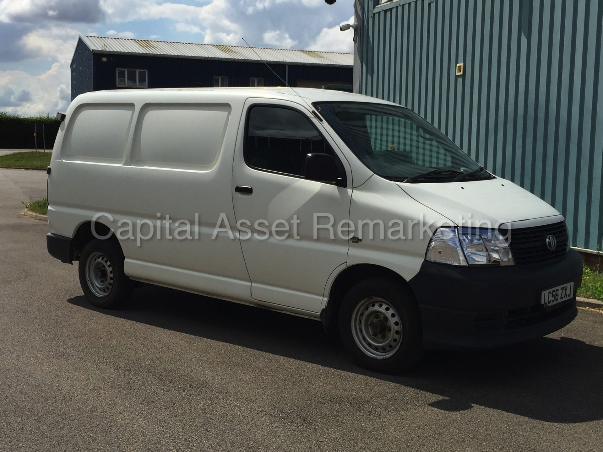 TOYOTA HIACE 280 SWB (2007 MODEL) '2.5 D-4D - AIR CON - ELEC PACK' **NEW MODEL** (NO VAT - SAVE 20%)