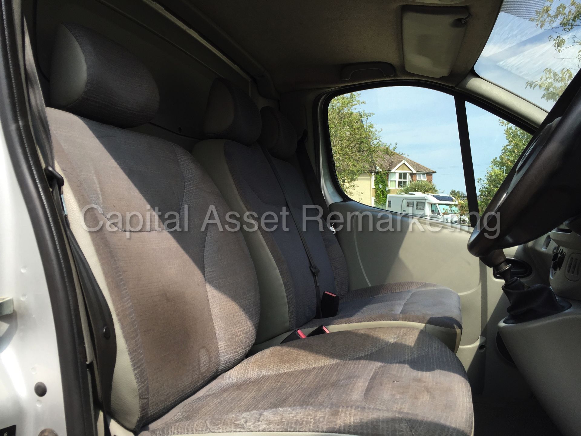 (ON SALE) VAUXHALL VIVARO SWB (2005 - 05 REG) '1.9 DCI - 6 SPEED - AIR CON' **SPORT SPEC** (NO VAT) - Image 13 of 20