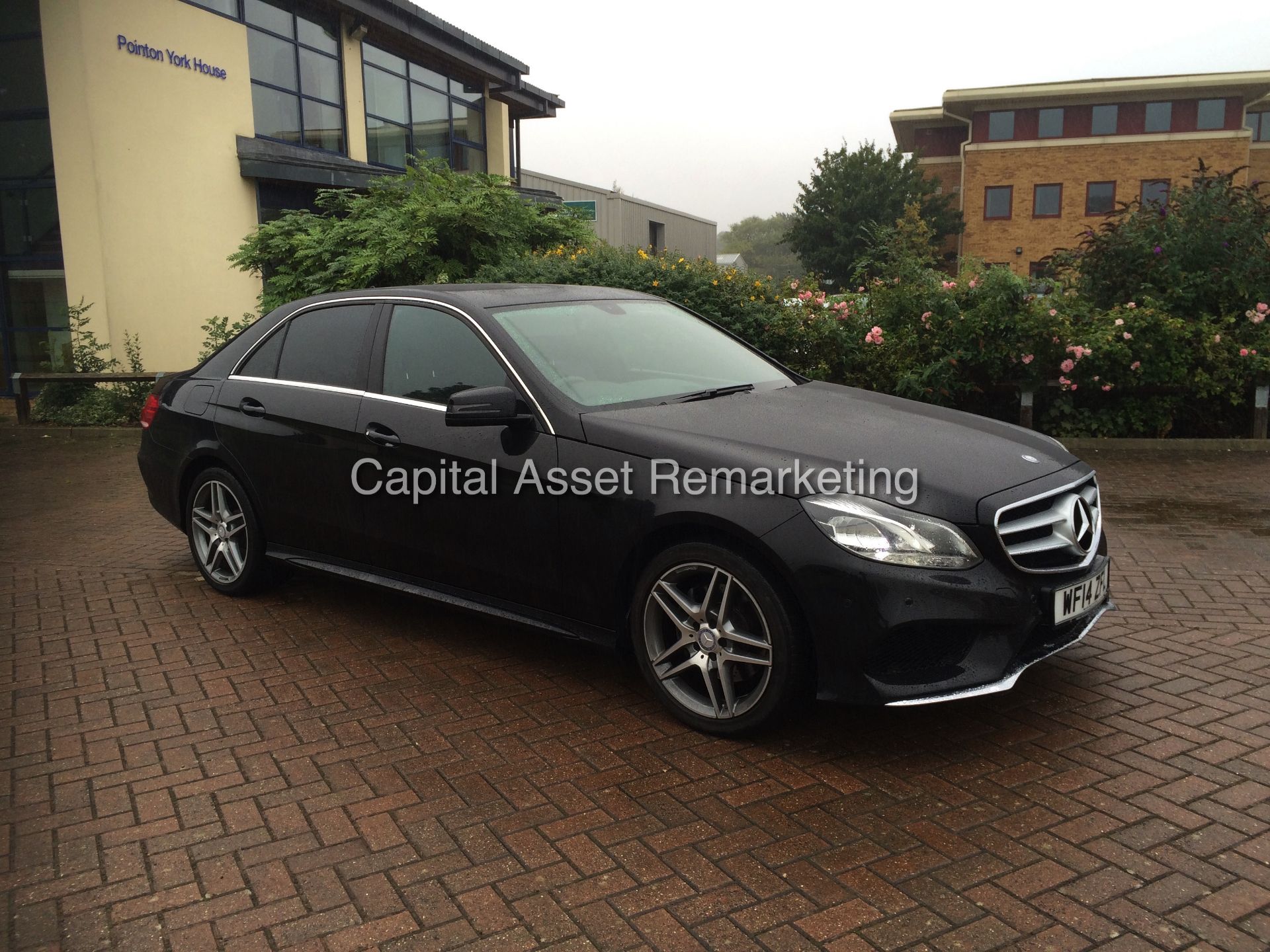 MERCEDES E220CDI AUTO "AMG SPORT - BLACK EDITION" (14 REG) COMMAND - FULL LEATHER - MASSIVE SPEC