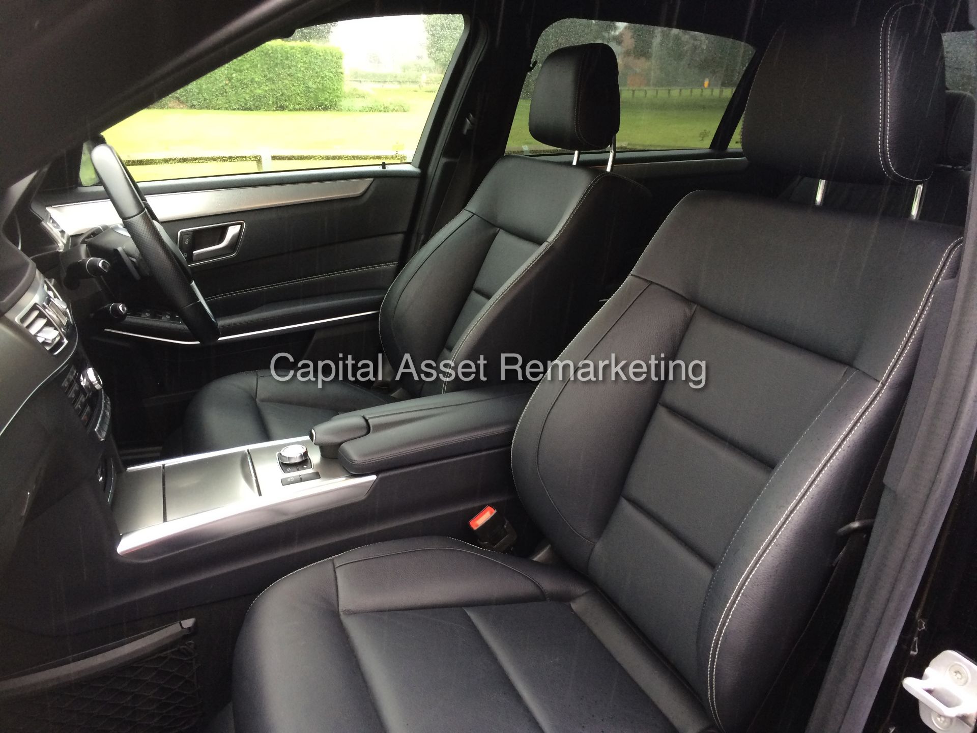 MERCEDES E220CDI AUTO "AMG SPORT - BLACK EDITION" (14 REG) COMMAND - FULL LEATHER - MASSIVE SPEC - Image 16 of 26