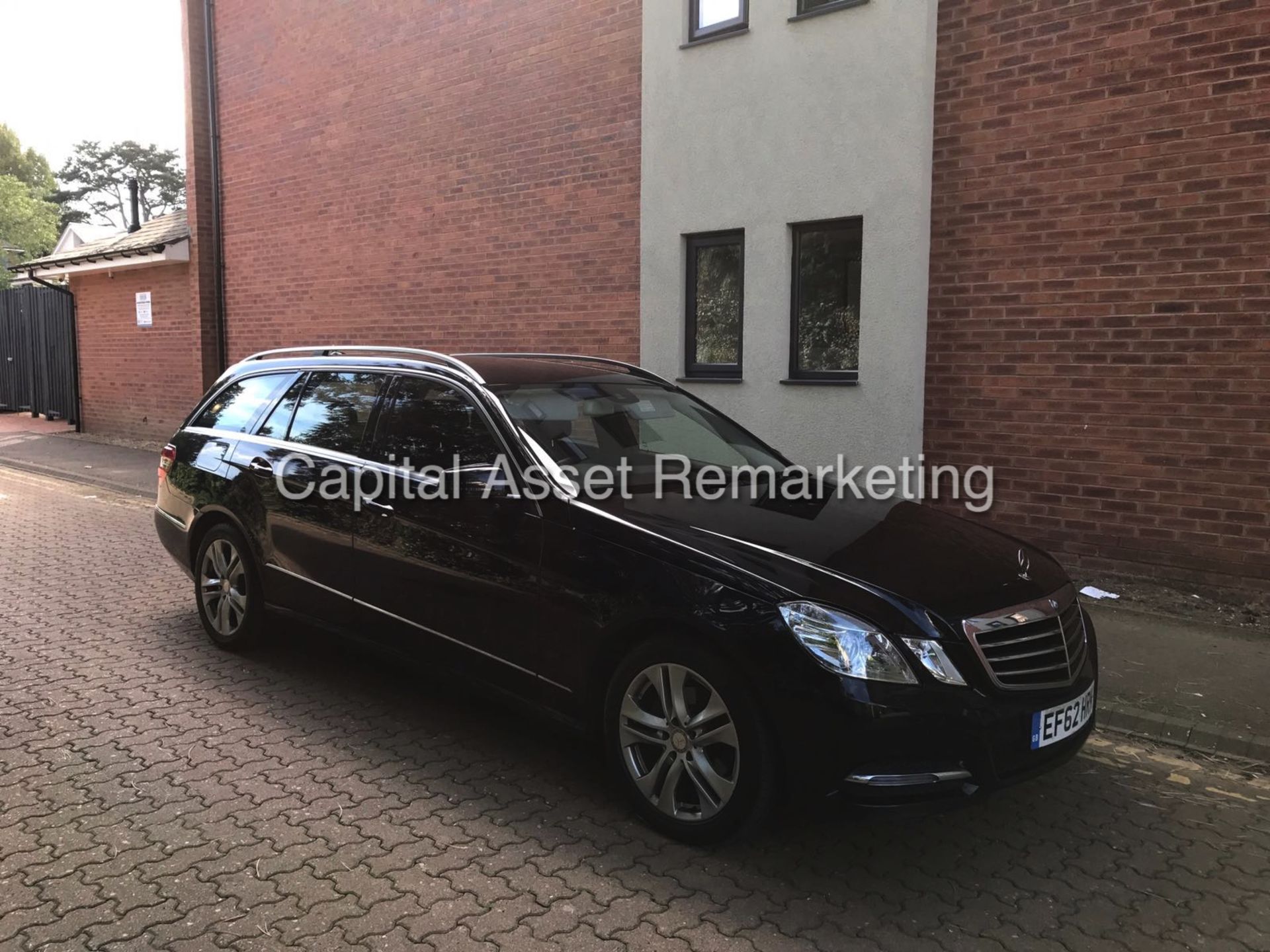 MERCEDES E220CDI AUTO "AVANTGARDE" ESTATE - 2013 MODEL - LEATHER - MASSIVE SPEC - 1 OWNER - LOOK!! - Image 2 of 15