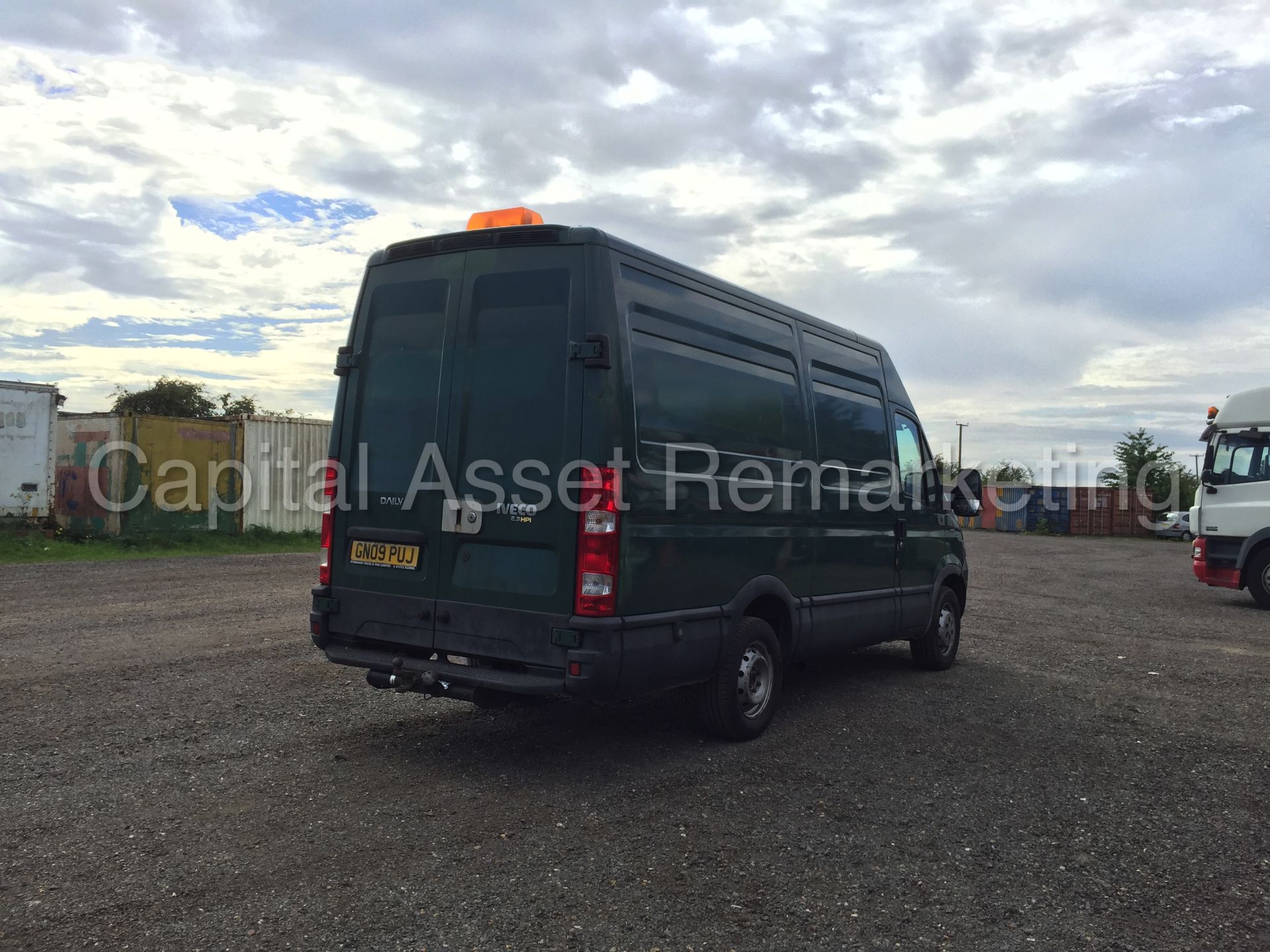 (On Sale) IVECO DAILY 35S12 'MWB HI-ROOF' (2009 - 09 REG) '2.3 DIESEL' (1 COMPANY OWNER FROM NEW) - Image 7 of 18