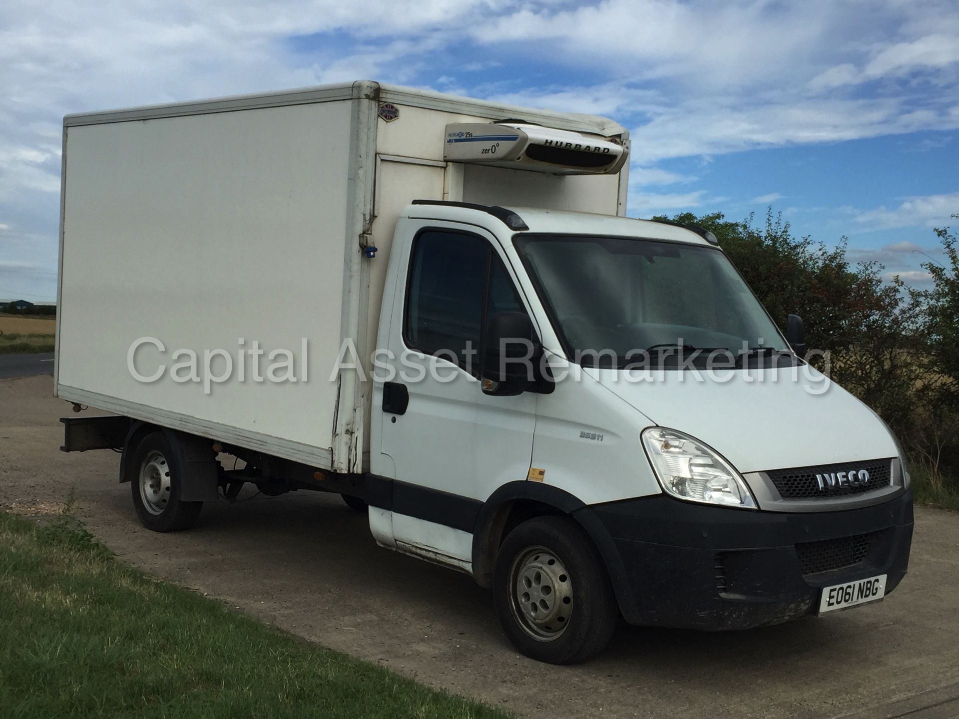 IVECO DAILY 35S11 'FRIDGE / BOX VAN' (2012 MODEL) '2.3 DIESEL - 6 SPEED' **OVER-NIGHT STANDBY**