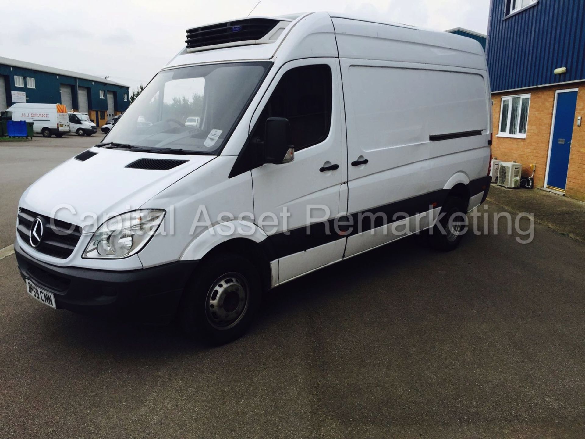 MERCEDES-BENZ SPRINTER 513 CDI 'FRIDGE / FREEZER VAN' (2010 MODEL) '2.1 CDI - 6 SPEED' **AIR CON** - Image 3 of 13