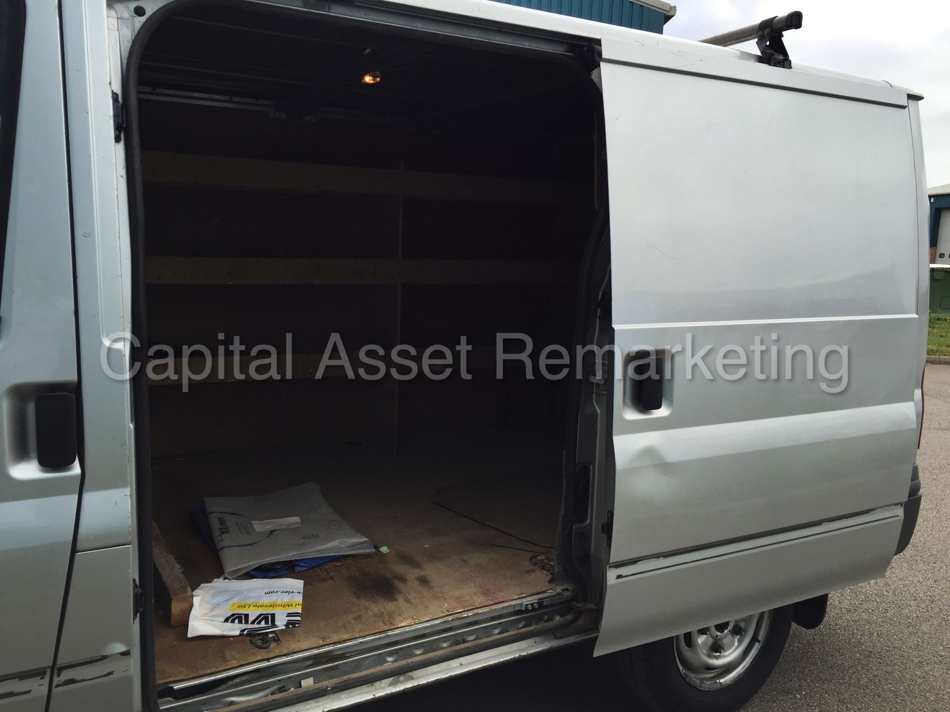 (ON SALE) FORD TRANSIT 85 T260M FWD **TREND** (2011 - 11 REG) '2.2 TDCI - SWB - ELEC PACK' - Image 17 of 21