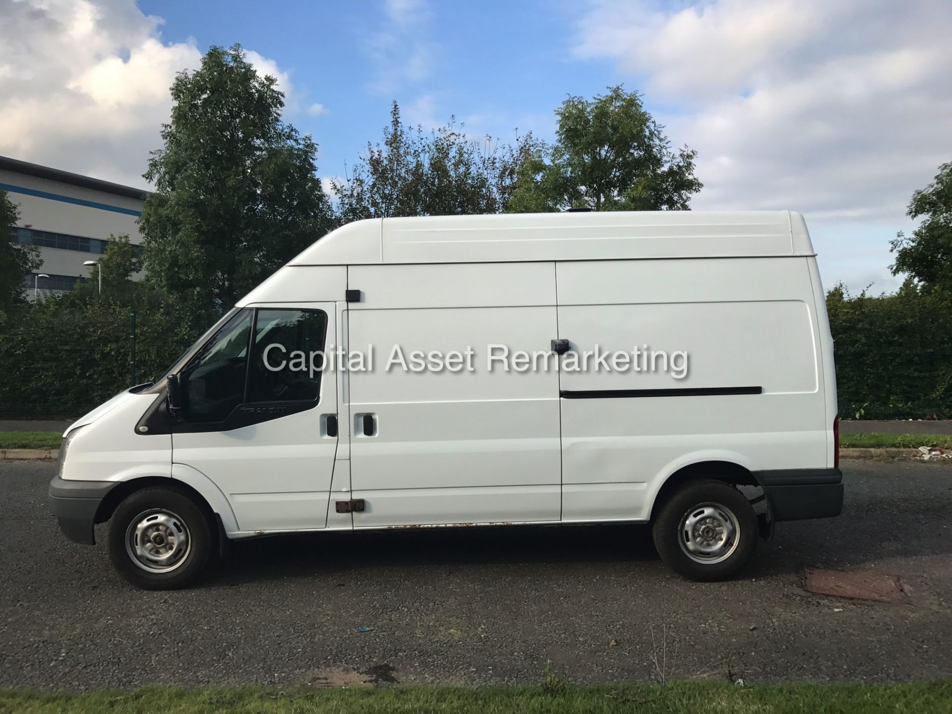(ON SALE)FORD TRANSIT 2.4TDCI "115PSI / 6 SPEED" T350 - LWB / HIGH TOP (11 REG) LOW MILEAGE - - Image 2 of 18