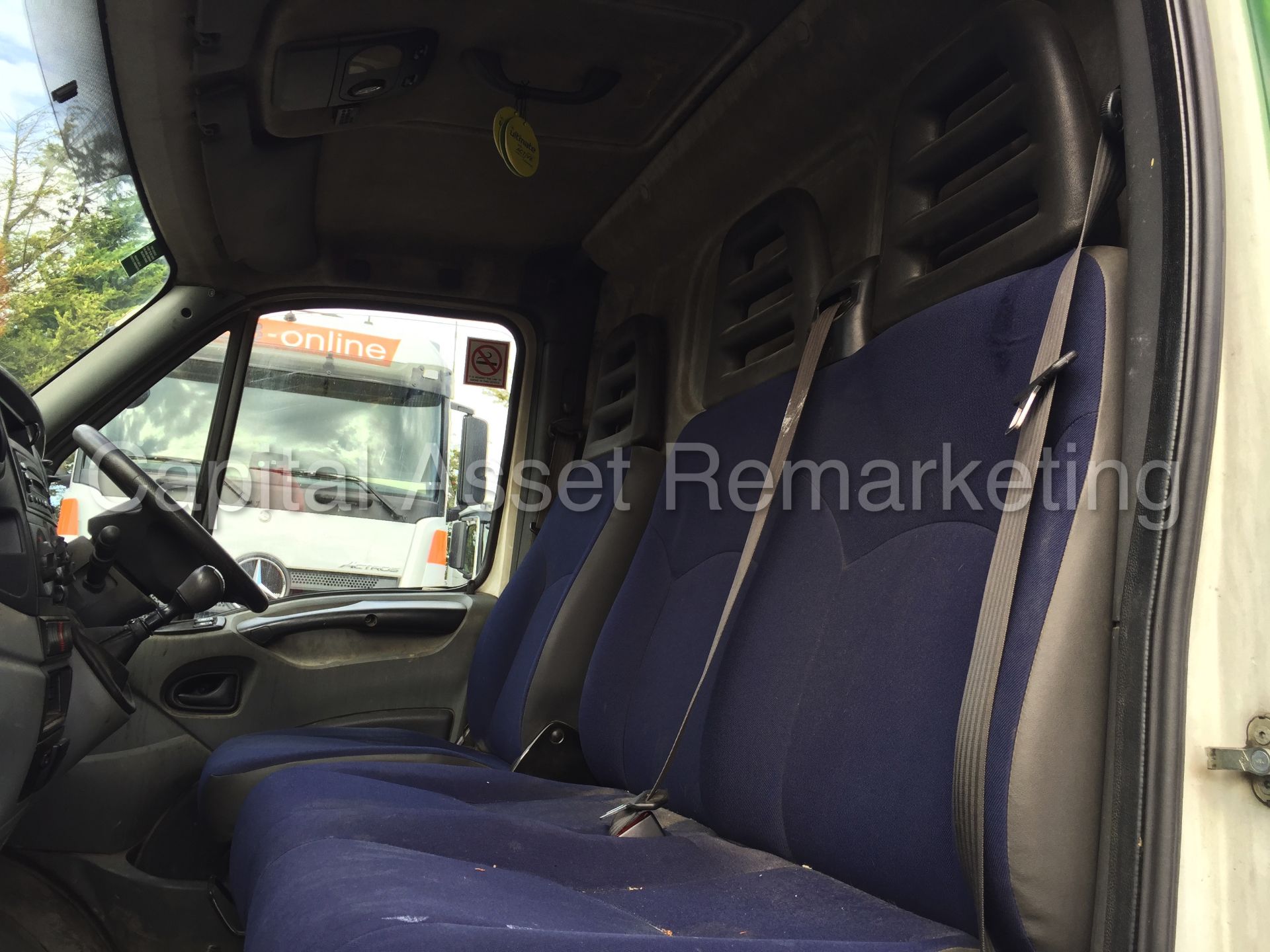 (On Sale) IVECO DAILY 35S12 'MWB HI-ROOF' (2009 - 09 REG) '2.3 DIESEL' (1 COMPANY OWNER FROM NEW) - Image 16 of 18