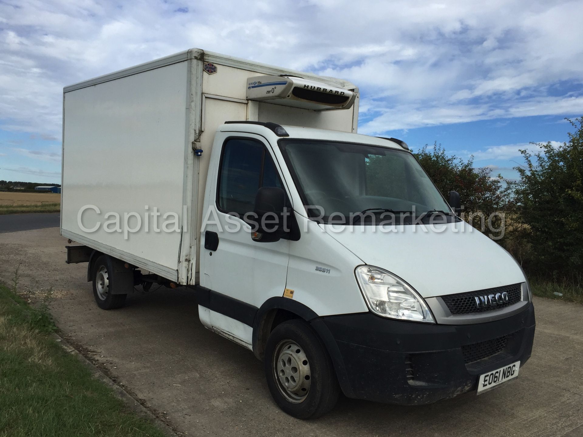 IVECO DAILY 35S11 'FRIDGE / BOX VAN' (2012 MODEL) '2.3 DIESEL - 6 SPEED' **OVER-NIGHT STANDBY** - Image 2 of 22