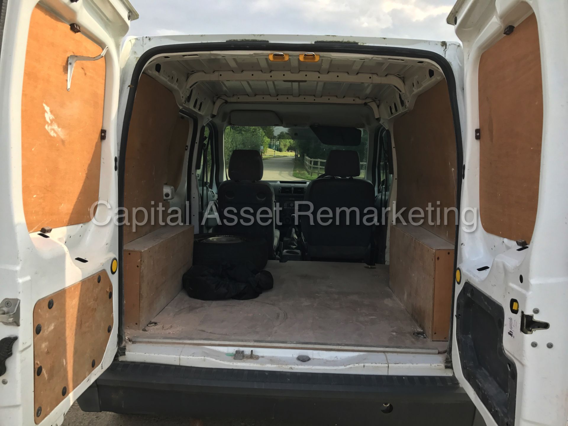 FORD TRANSIT CONNECT L75 T200 (2009 - 09 REG) '1.8 TDCI - DIESEL' - Image 10 of 14