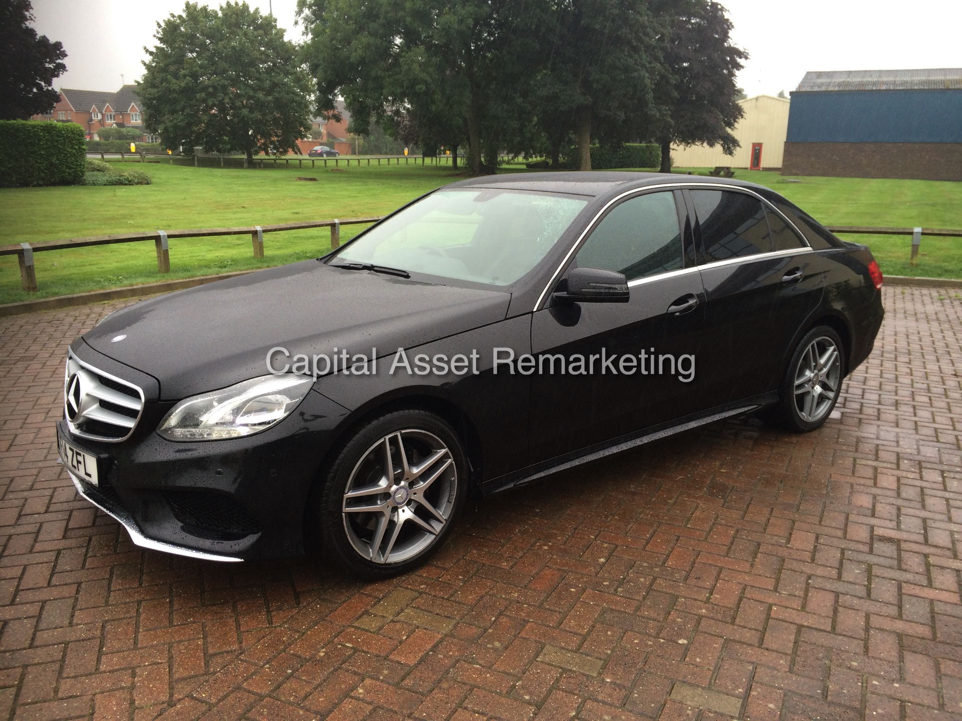 MERCEDES E220CDI AUTO "AMG SPORT - BLACK EDITION" (14 REG) COMMAND - FULL LEATHER - MASSIVE SPEC - Image 3 of 26