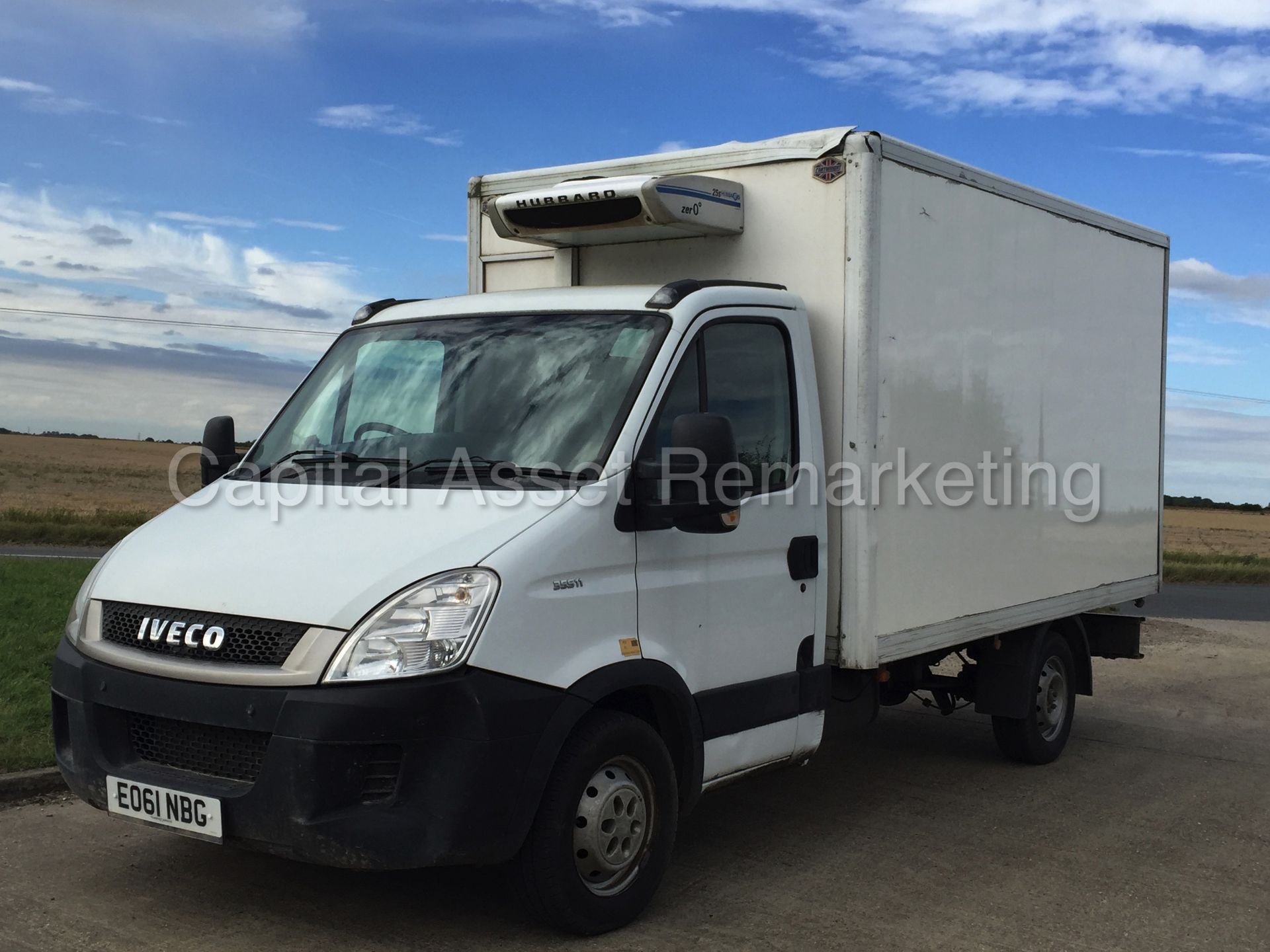 IVECO DAILY 35S11 'FRIDGE / BOX VAN' (2012 MODEL) '2.3 DIESEL - 6 SPEED' **OVER-NIGHT STANDBY** - Image 4 of 22