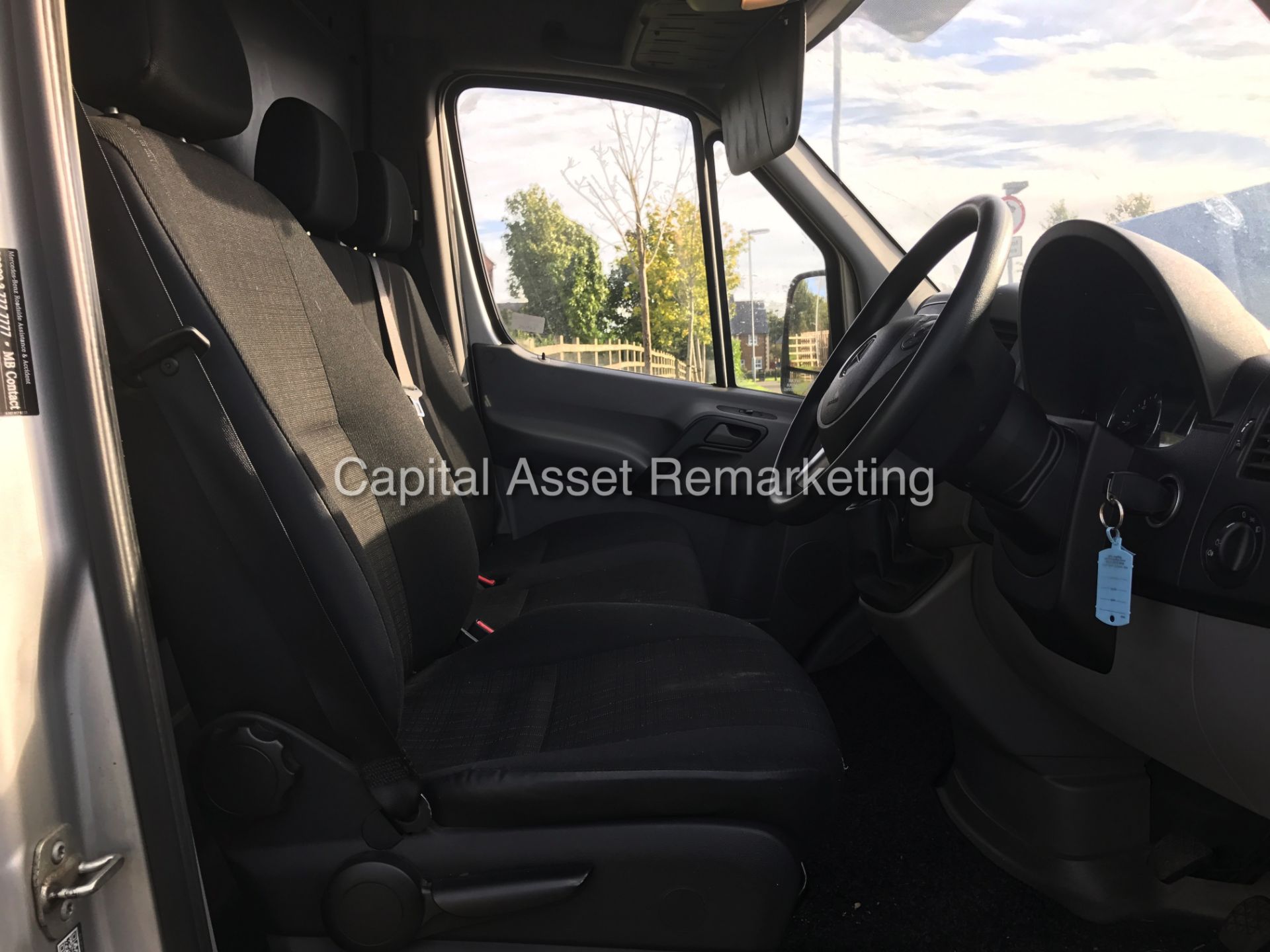 (ON SALE) MERCEDES SPRINTER 313CDI "130BHP / 6 SPEED" LWB / HI TOP (2014 MODEL) 1 OWNER - LOW MILES - Image 8 of 17