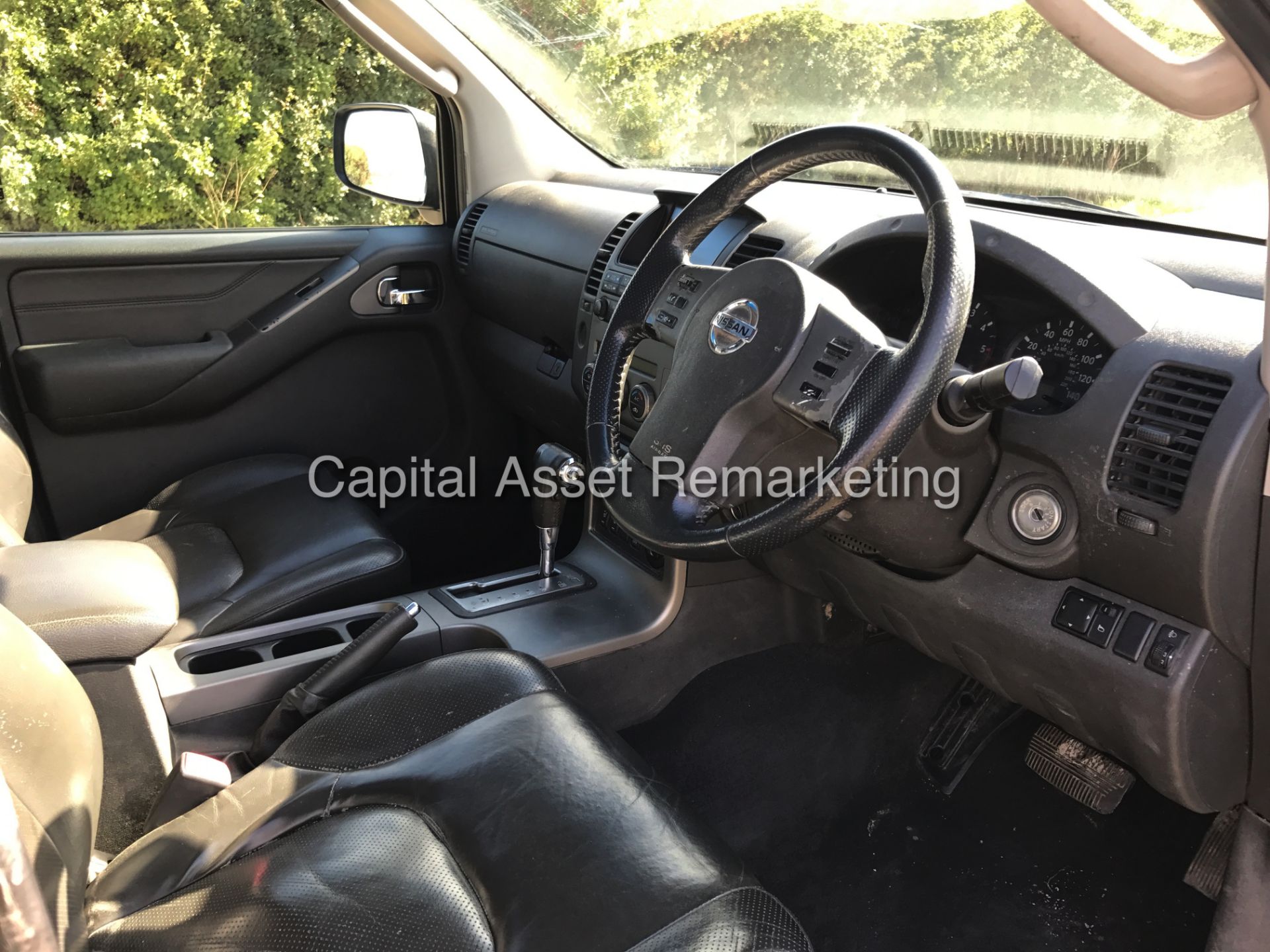 (ON SALE) NISSAN NAVARA 2.5DI AUTO "AVENTURA" DC PICKUP - 2008 MODEL-BLACK EDITION -LEATHER -SAT NAV - Image 10 of 25