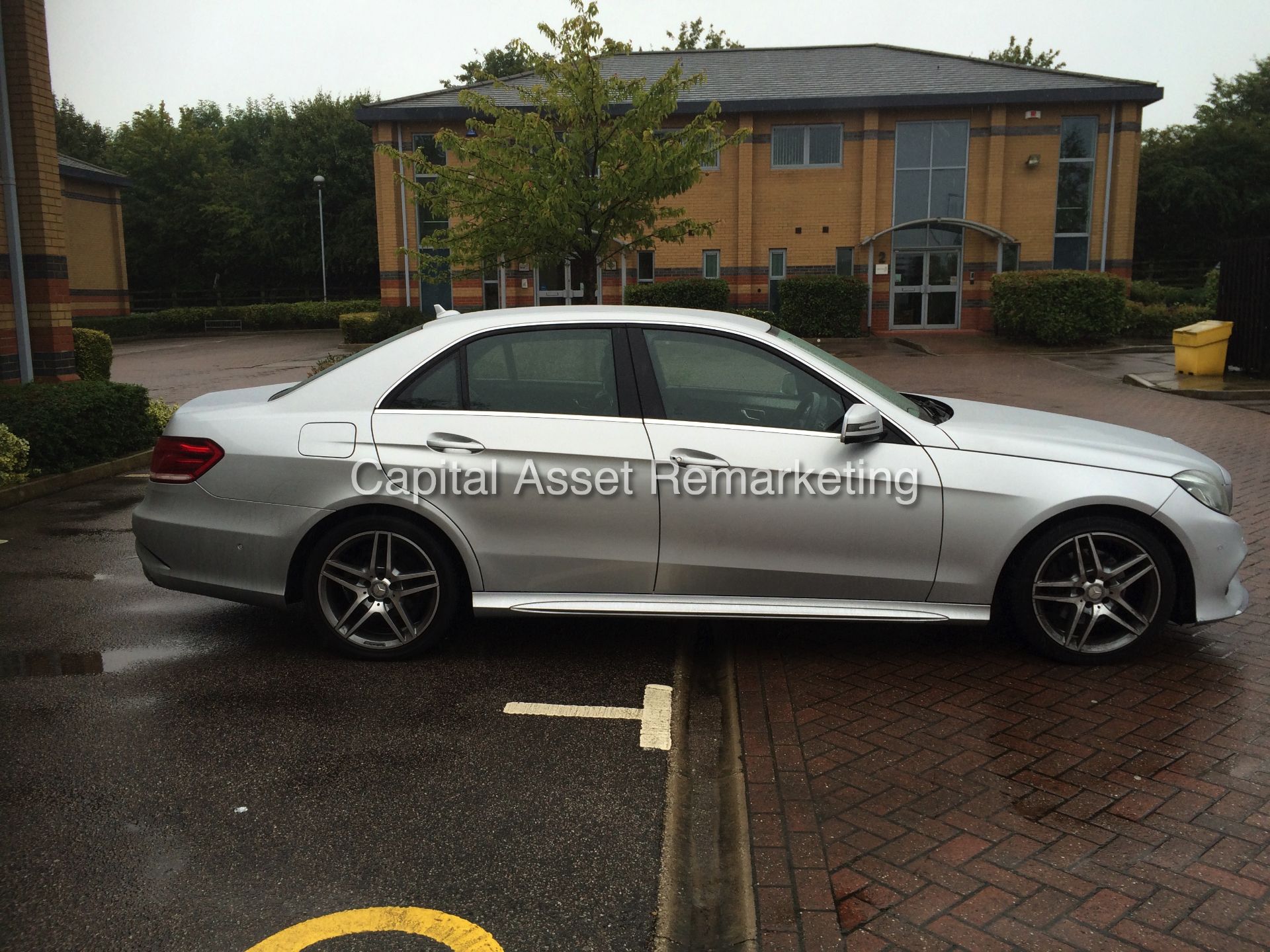 (ON SALE) MERCEDES E220CDI "AMG SPORT" (14 REG) NEW SHAPE - COMMAND SAT NAV - LEATHER - 1 OWNER - Image 7 of 22