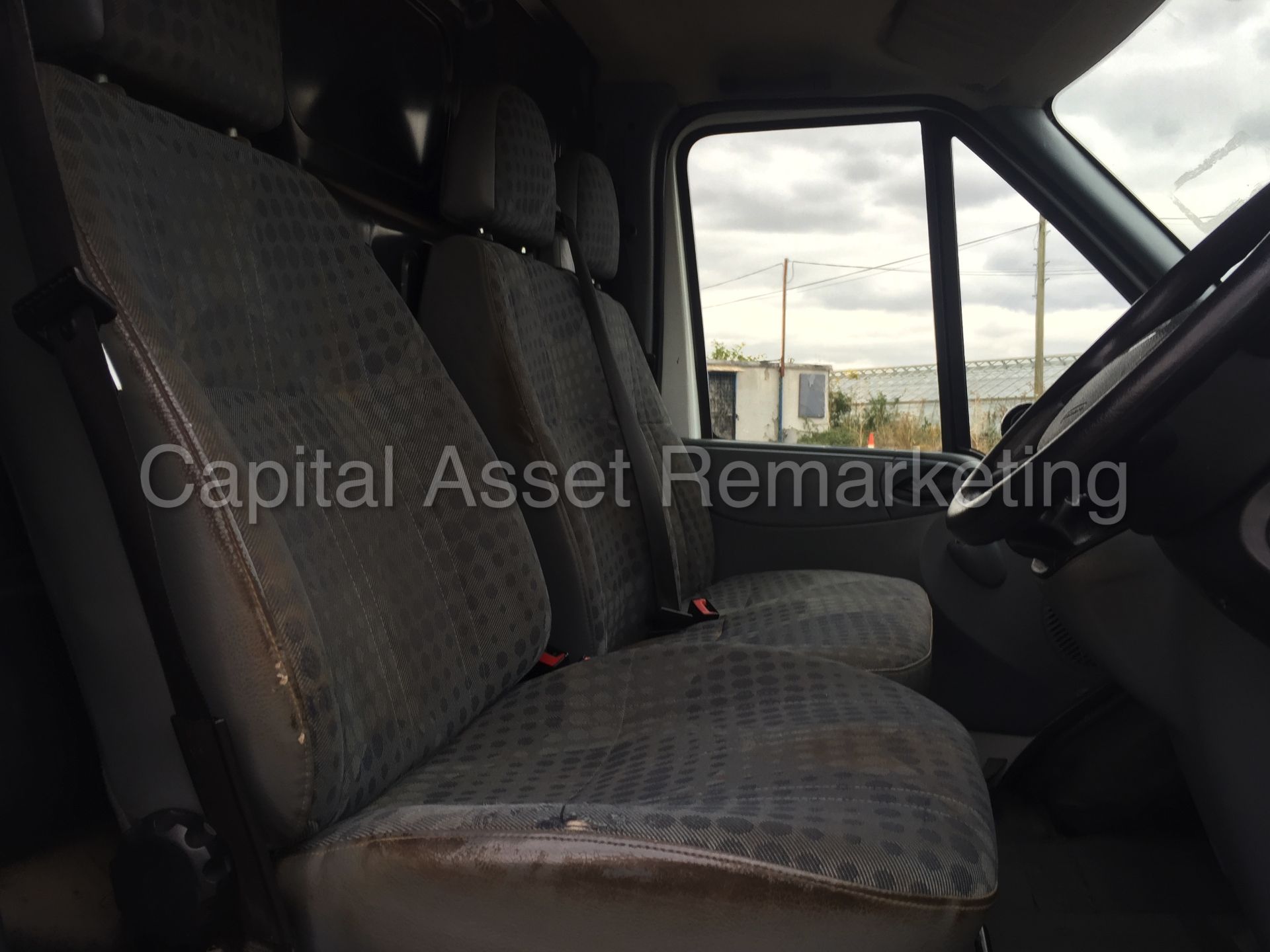 FORD TRANSIT 85 T260 SWB FWD (2010 MODEL) '2.2 TDCI - DIESEL - 5 SPEED' (NO VAT - SAVE 20%) - Image 12 of 18