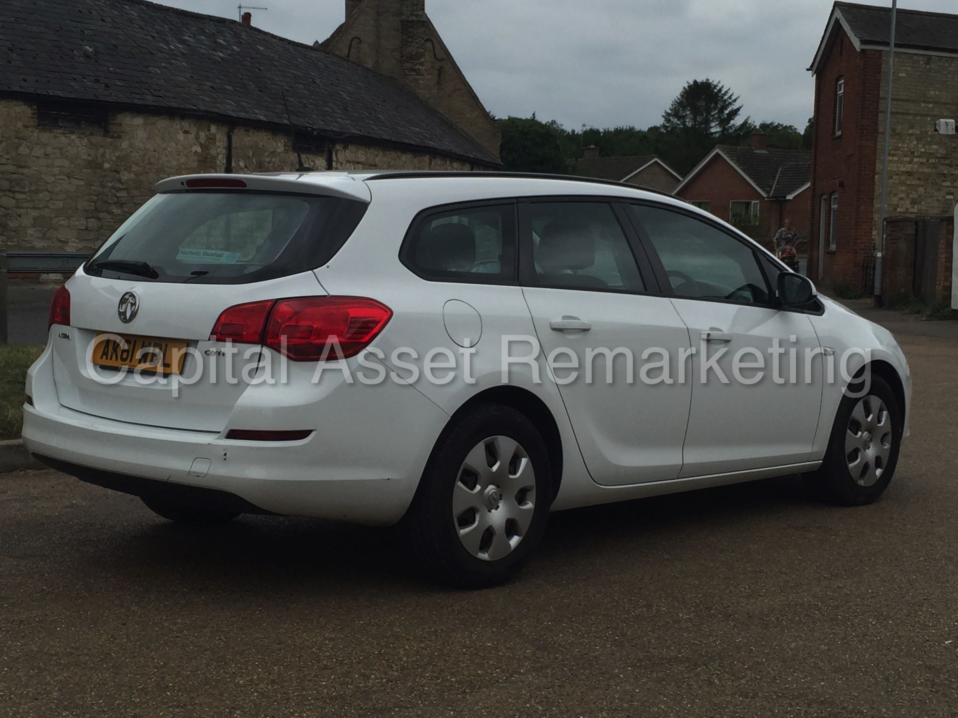VAUXHALL ASTRA 'EXCLUSIVE' (2012 MODEL) '1.7 CDTI - ECOFLEX - 6 SPEED' *AIR CON* NO VAT - Image 8 of 24