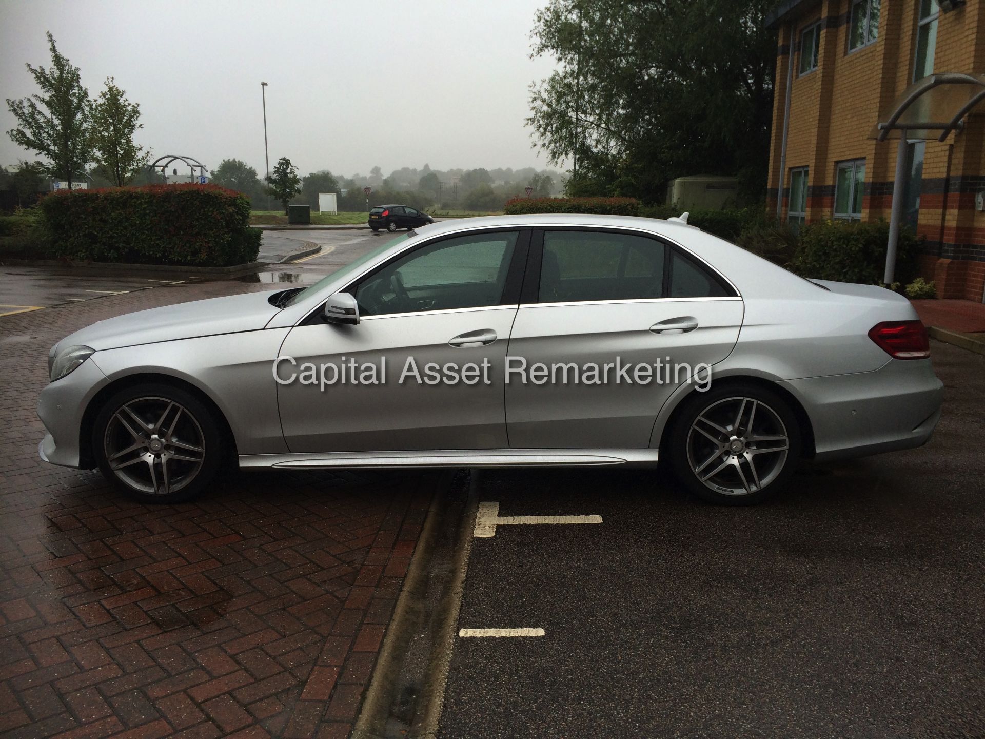 (ON SALE) MERCEDES E220CDI "AMG SPORT" (14 REG) NEW SHAPE - COMMAND SAT NAV - LEATHER - 1 OWNER - Image 4 of 22