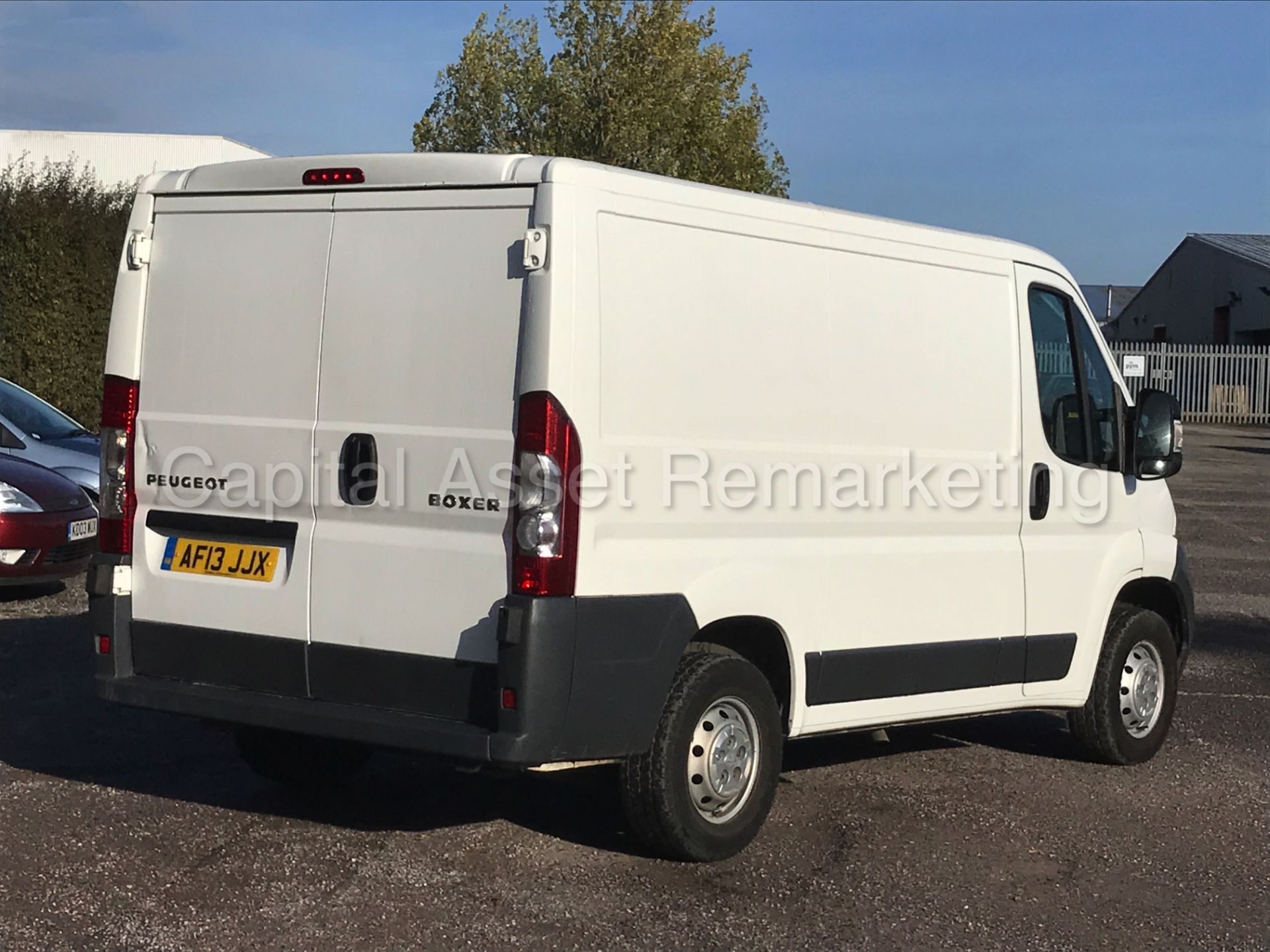 PEUGEOT BOXER 330 L1H1 (2013 - 13 REG) 'SWB - 2.2 HDI - 6 SPEED' (1 OWNER FROM NEW) **LOW MILES** - Image 8 of 19