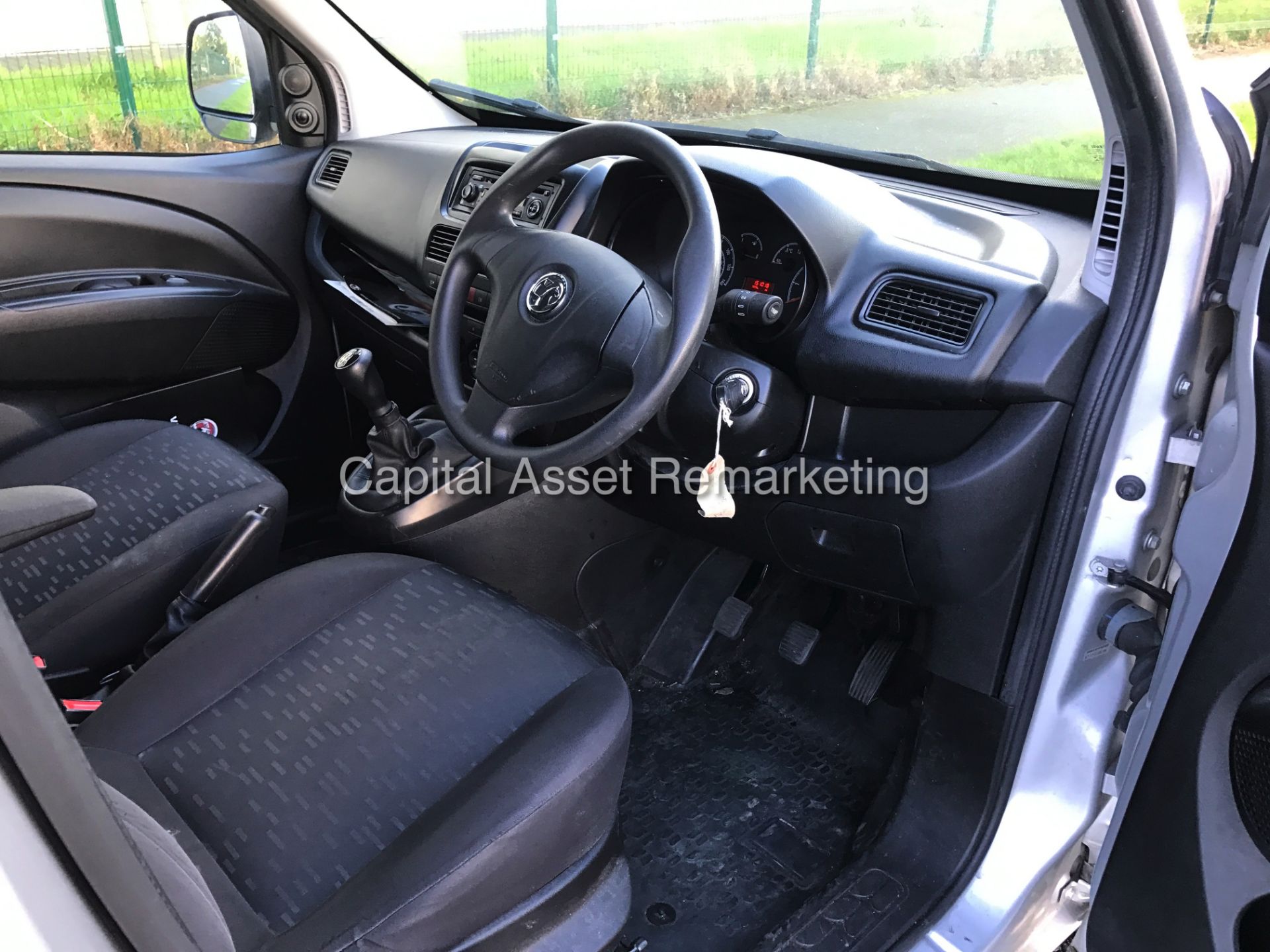 ON SALE VAUXHALL COMBO 1.3CDTI "ECOFLEX"(14 REG - NEW SHAPE) AIR CON - ELEC PACK - SILVER -SIDE DOOR - Image 7 of 16