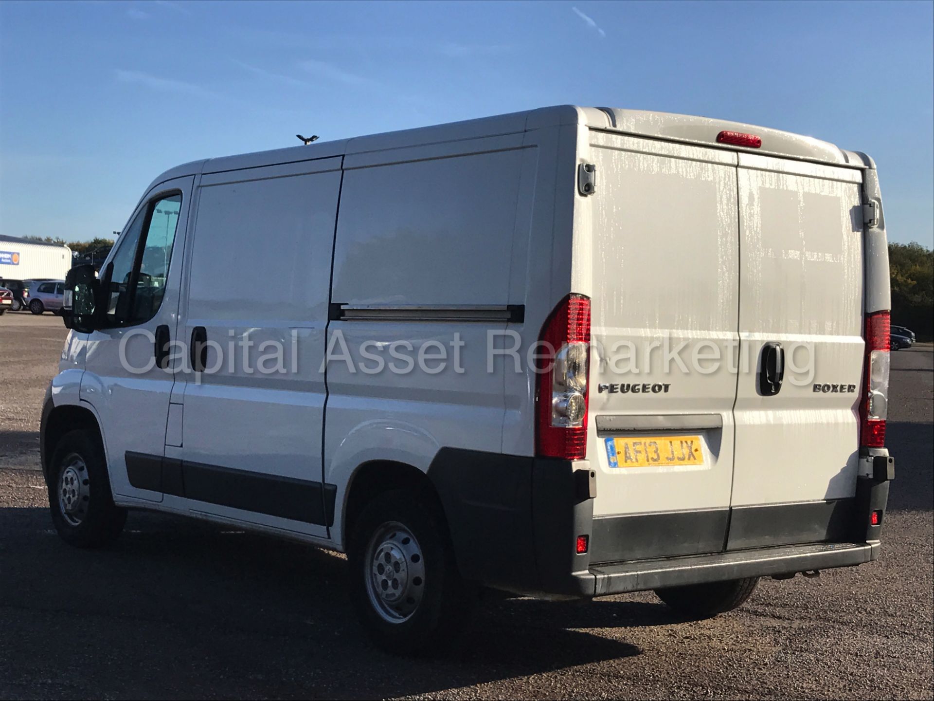 PEUGEOT BOXER 330 L1H1 (2013 - 13 REG) 'SWB - 2.2 HDI - 6 SPEED' (1 OWNER FROM NEW) **LOW MILES** - Image 6 of 19