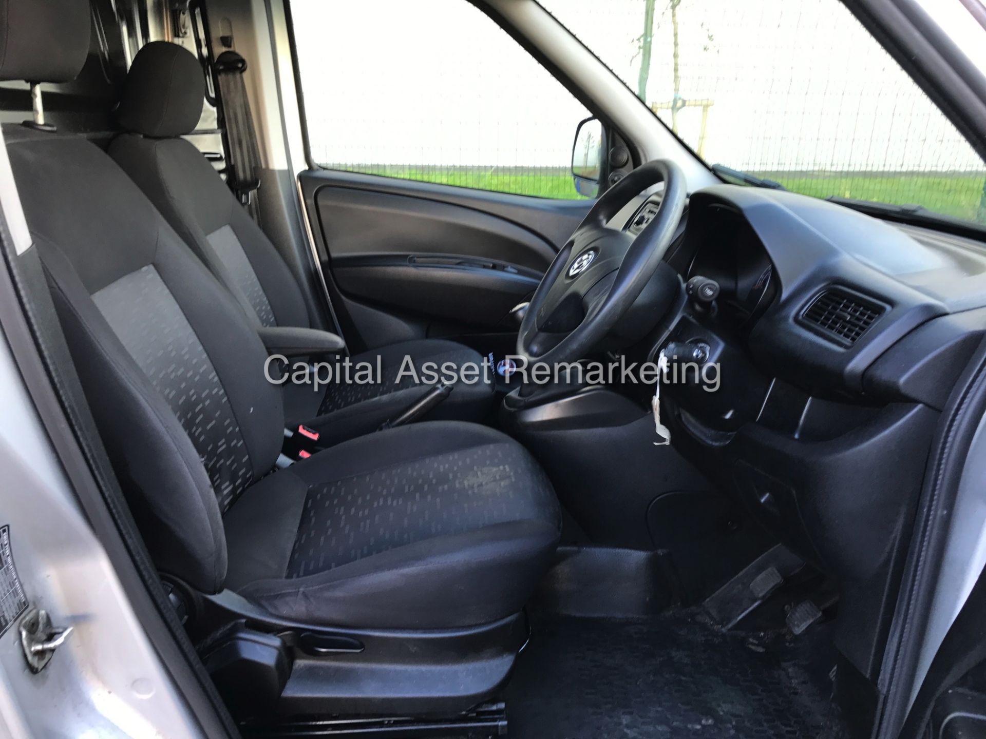 ON SALE VAUXHALL COMBO 1.3CDTI "ECOFLEX"(14 REG - NEW SHAPE) AIR CON - ELEC PACK - SILVER -SIDE DOOR - Image 6 of 16