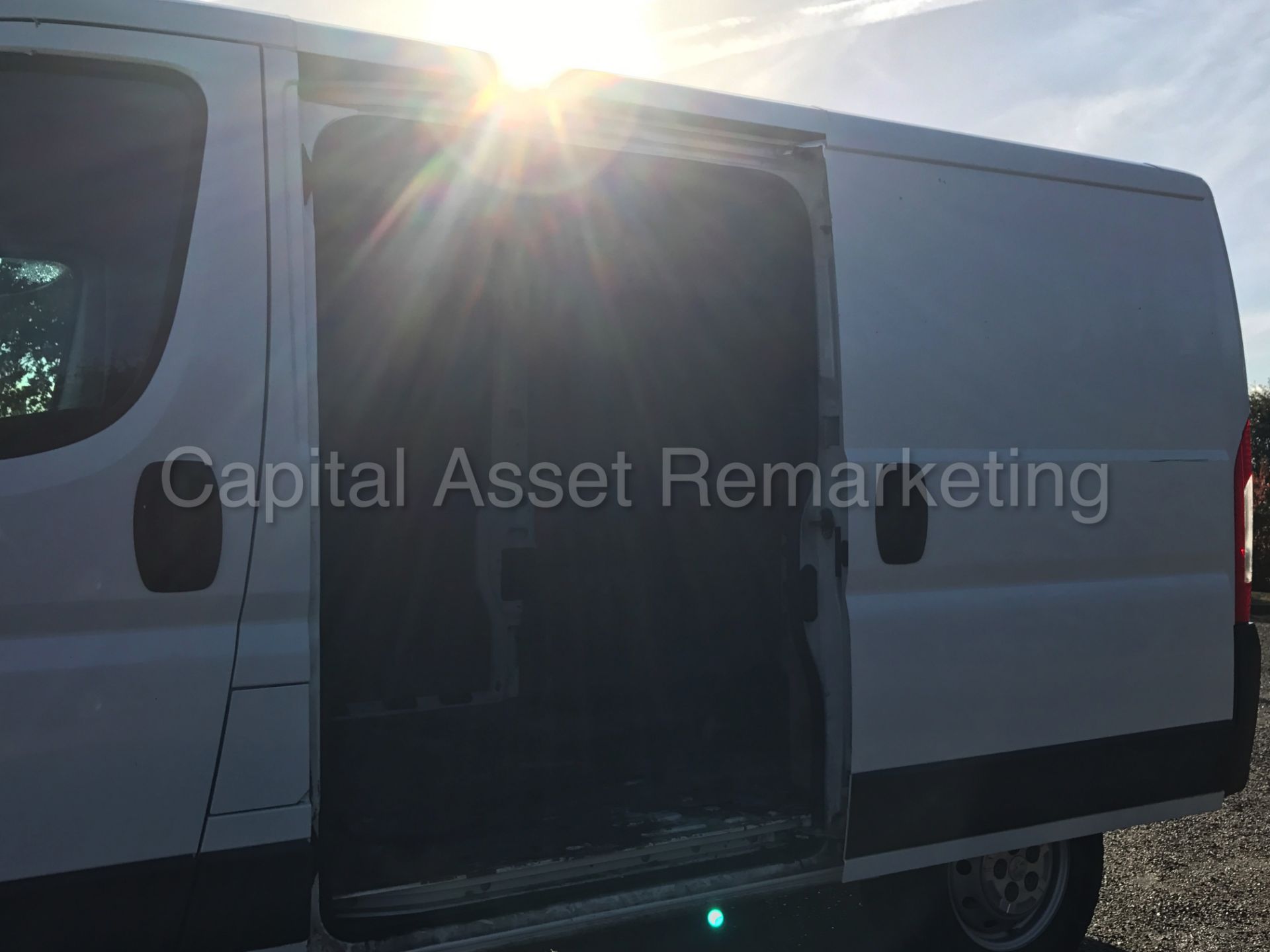 PEUGEOT BOXER 330 L1H1 (2013 - 13 REG) 'SWB - 2.2 HDI - 6 SPEED' (1 OWNER FROM NEW) **LOW MILES** - Image 10 of 19