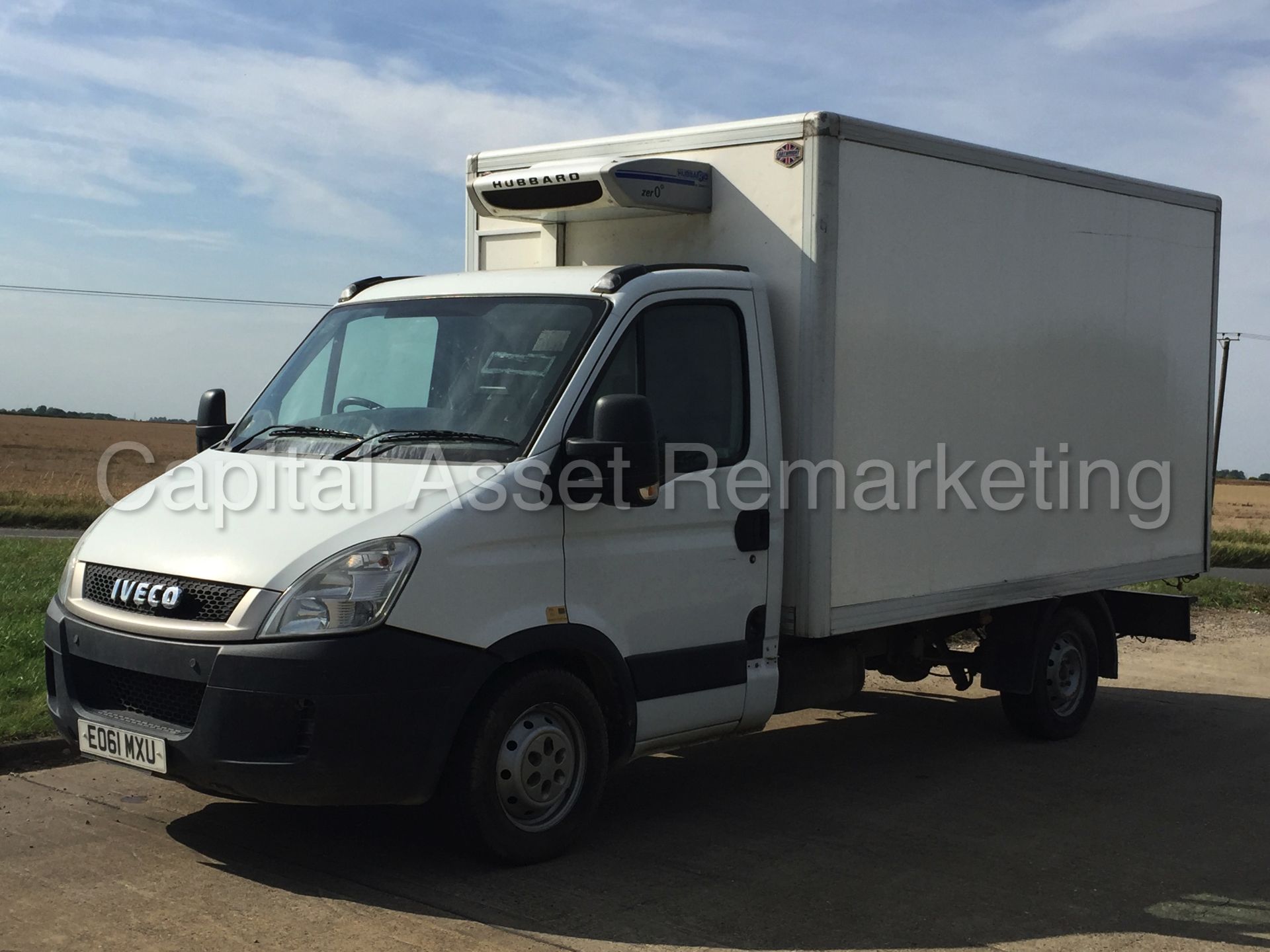 IVECO DAILY 35S11 'FRIDGE / BOX VAN' (2012 MODEL) '2.3 DIESEL - 6 SPEED' **OVER-NIGHT STANDBY** - Image 5 of 19