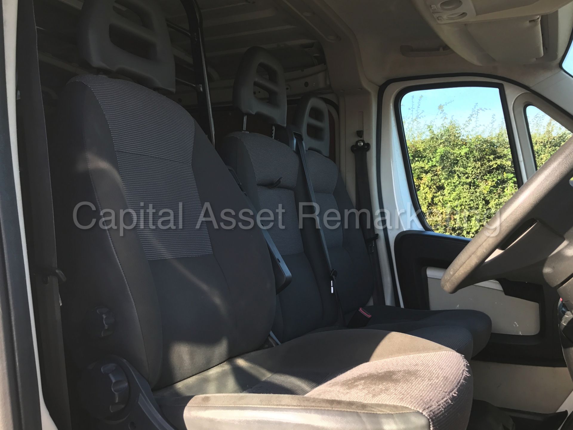 PEUGEOT BOXER 330 L1H1 (2013 - 13 REG) 'SWB - 2.2 HDI - 6 SPEED' (1 OWNER FROM NEW) **LOW MILES** - Image 16 of 19