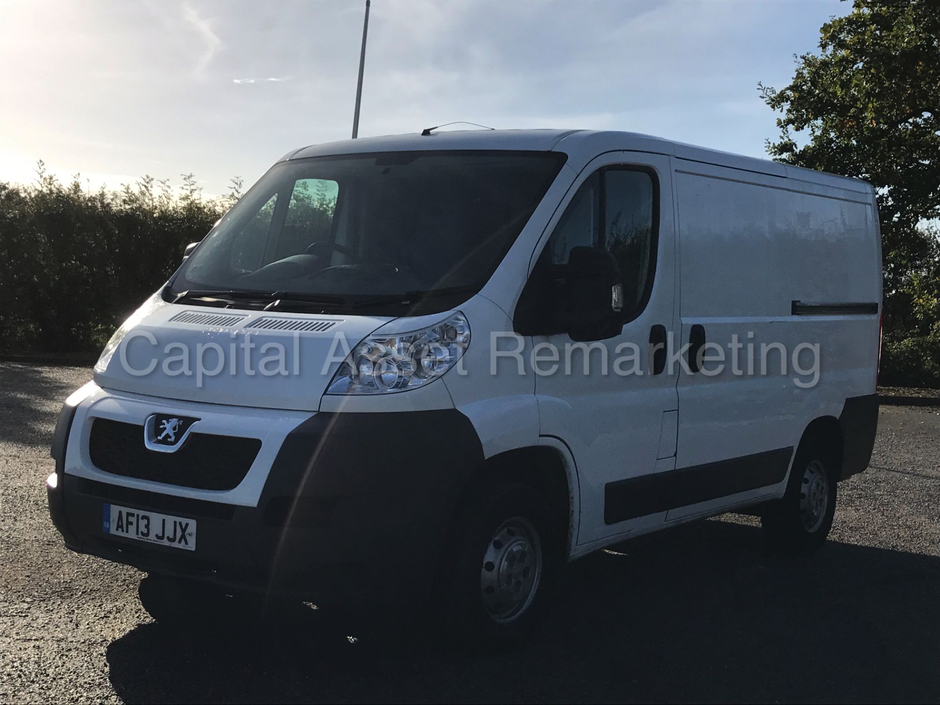 PEUGEOT BOXER 330 L1H1 (2013 - 13 REG) 'SWB - 2.2 HDI - 6 SPEED' (1 OWNER FROM NEW) **LOW MILES** - Image 4 of 19