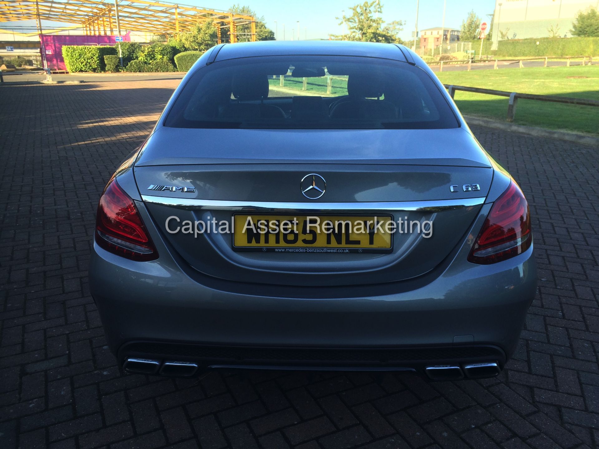 (On Sale) MERCEDES C63 "AMG PREMIUM" V8 BI-TURBO (2016) - 1 OWNER-COMMAND-LEATHER - PAN ROOF *LOOK* - Image 5 of 28