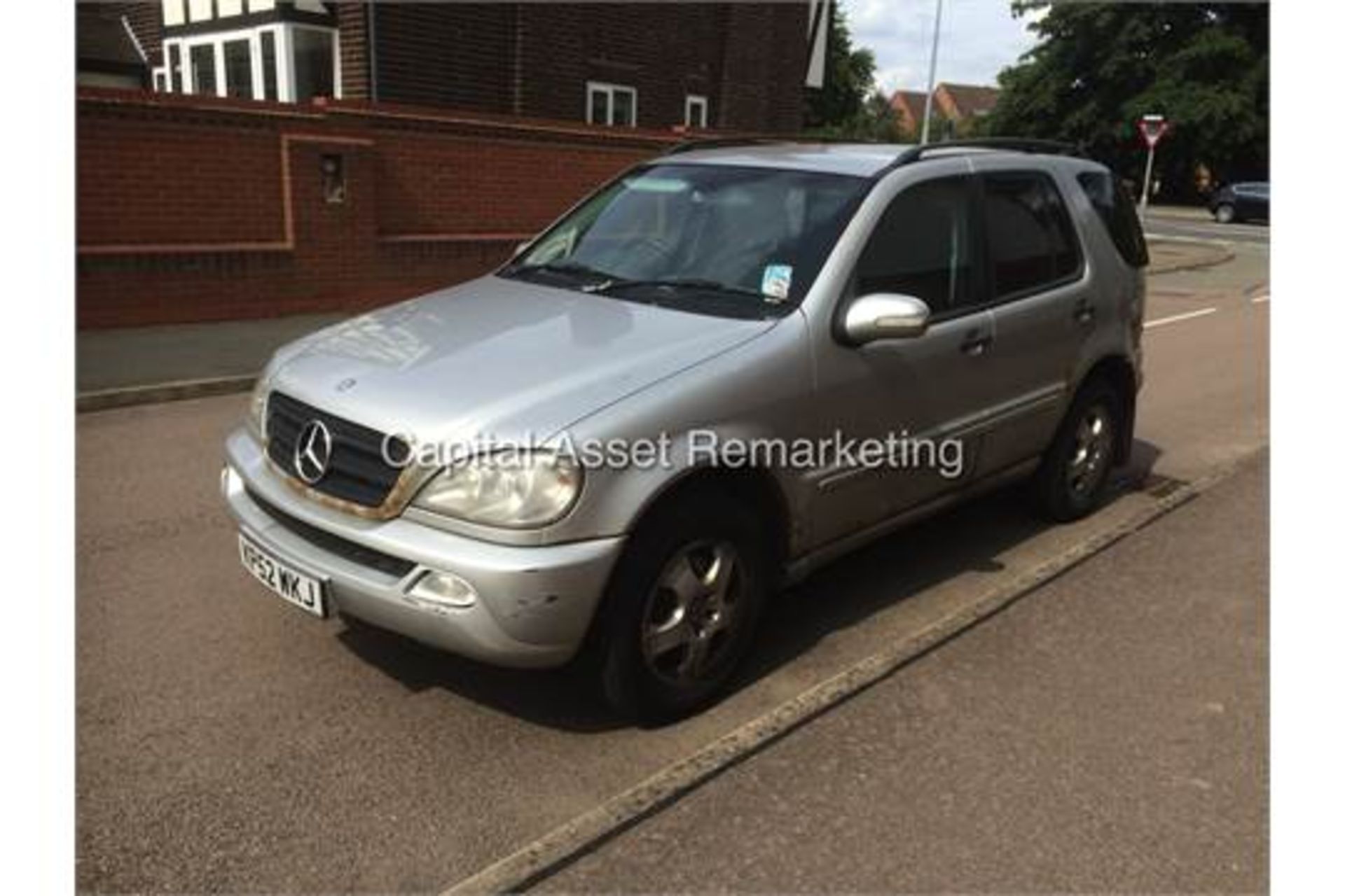 (On Sale) MERCEDES ML 320 (2003 MODEL) **7 SEATER MODEL** 'AUTO - LEATHER - TOP SPEC' (NO VAT) - Image 3 of 13
