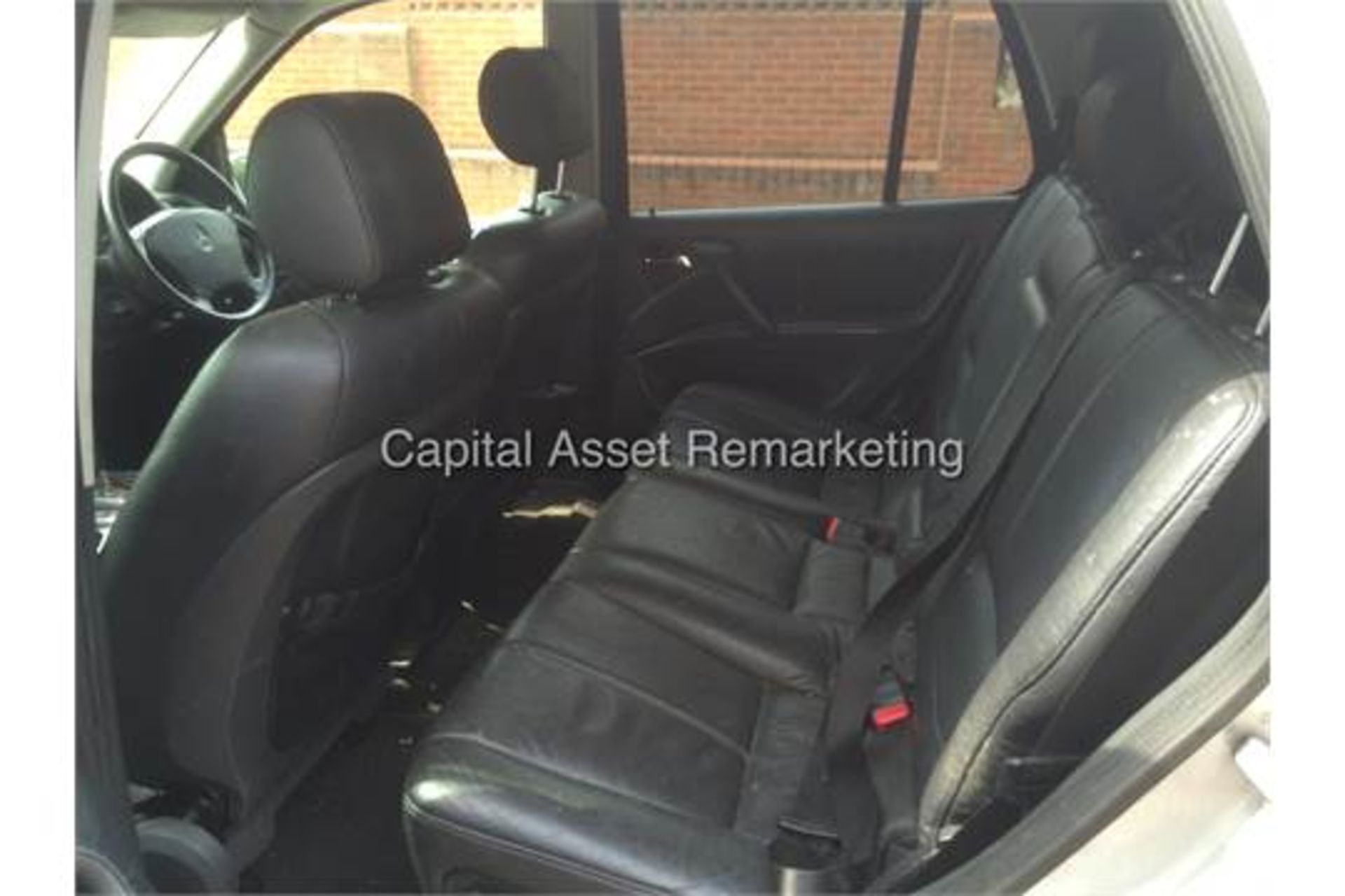 (On Sale) MERCEDES ML 320 (2003 MODEL) **7 SEATER MODEL** 'AUTO - LEATHER - TOP SPEC' (NO VAT) - Image 9 of 13