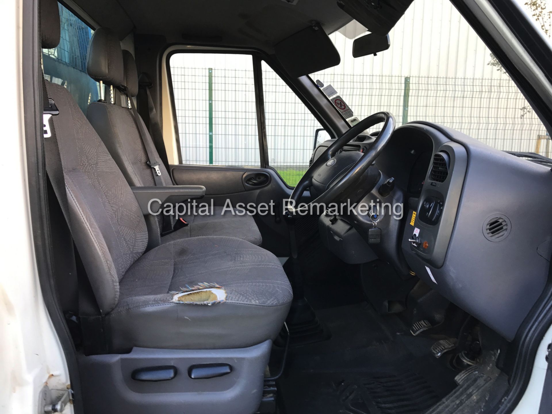 ON SALE FORD TRANSIT 2.4TDCI "TWIN WHEEL TIPPER" (2006 YEAR)ONLY 89K MILES GENUINE -VERY SOLID BODY - Image 10 of 15
