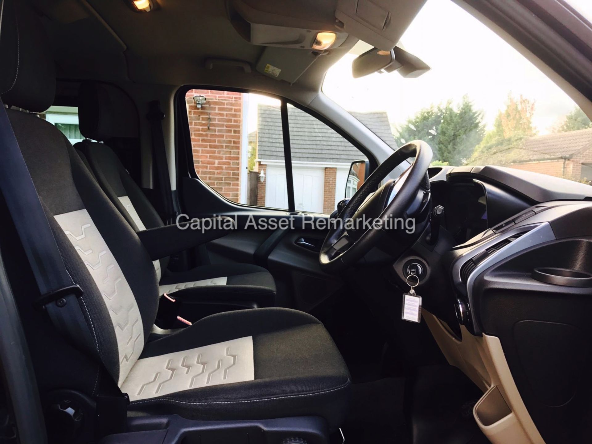 (ON SALE) FORD TOURNEO "CUSTOM" TITANIUM -15 REG -8 SEATS- BLACK EDITION -MASSIVE SPEC -FULLY LOADED - Image 12 of 30