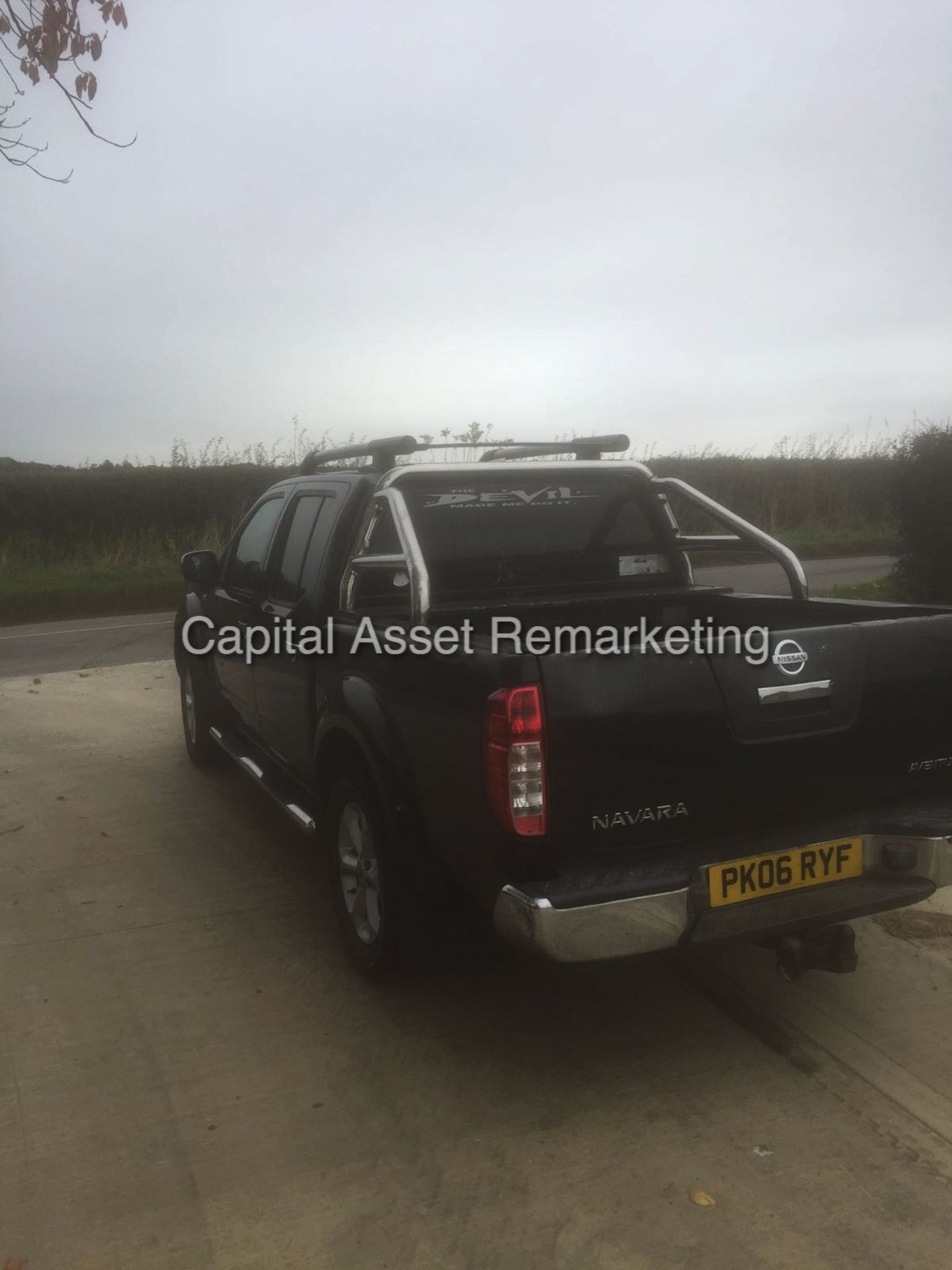 (On Sale)NISSAN NAVARA 2.5DCI "AVENTURA" D/CAB - LOW MILES - BLACK EDITION -SATNAV - LEATHER - Image 5 of 10