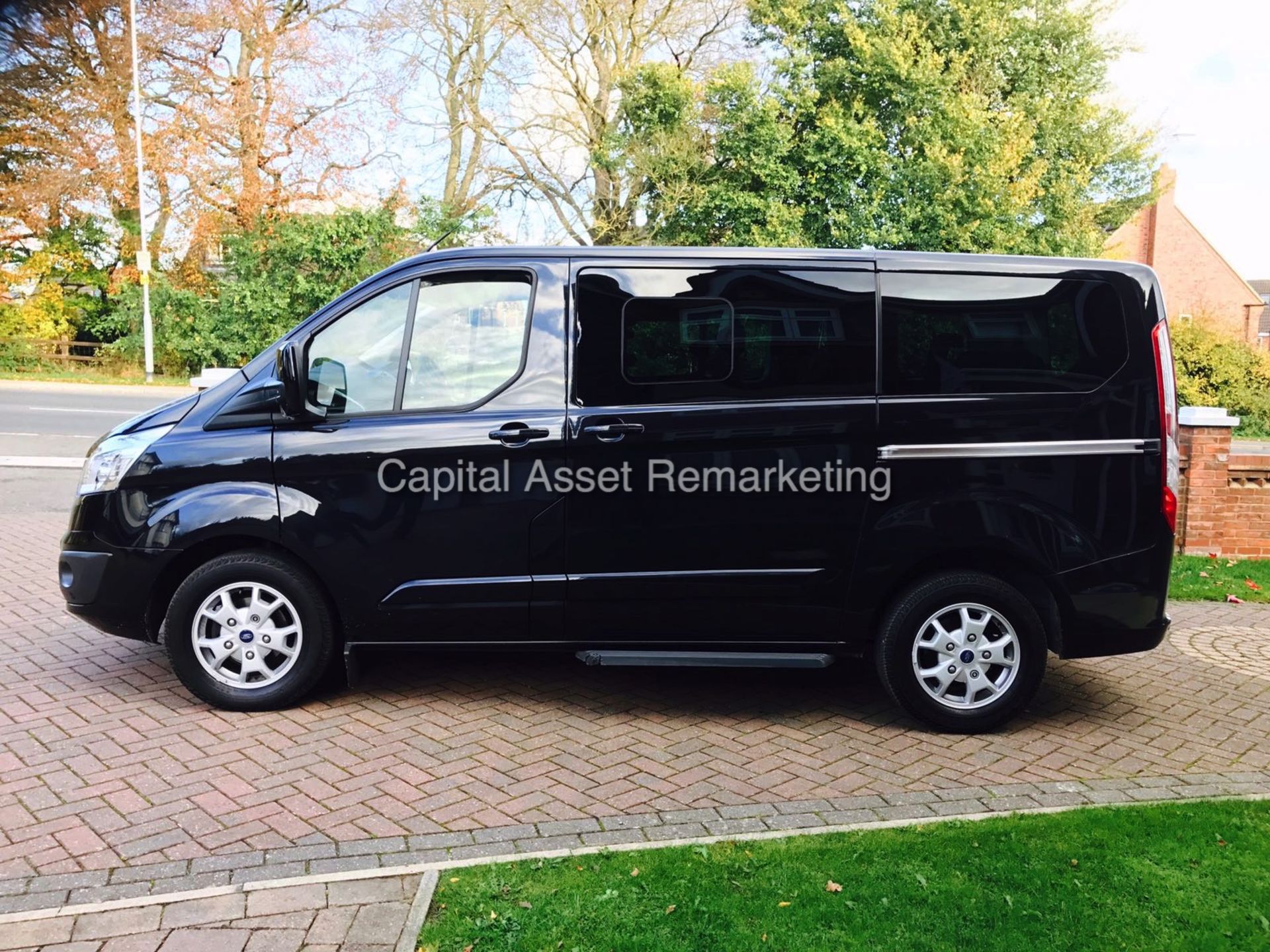 (ON SALE) FORD TOURNEO "CUSTOM" TITANIUM -15 REG -8 SEATS- BLACK EDITION -MASSIVE SPEC -FULLY LOADED - Image 4 of 30