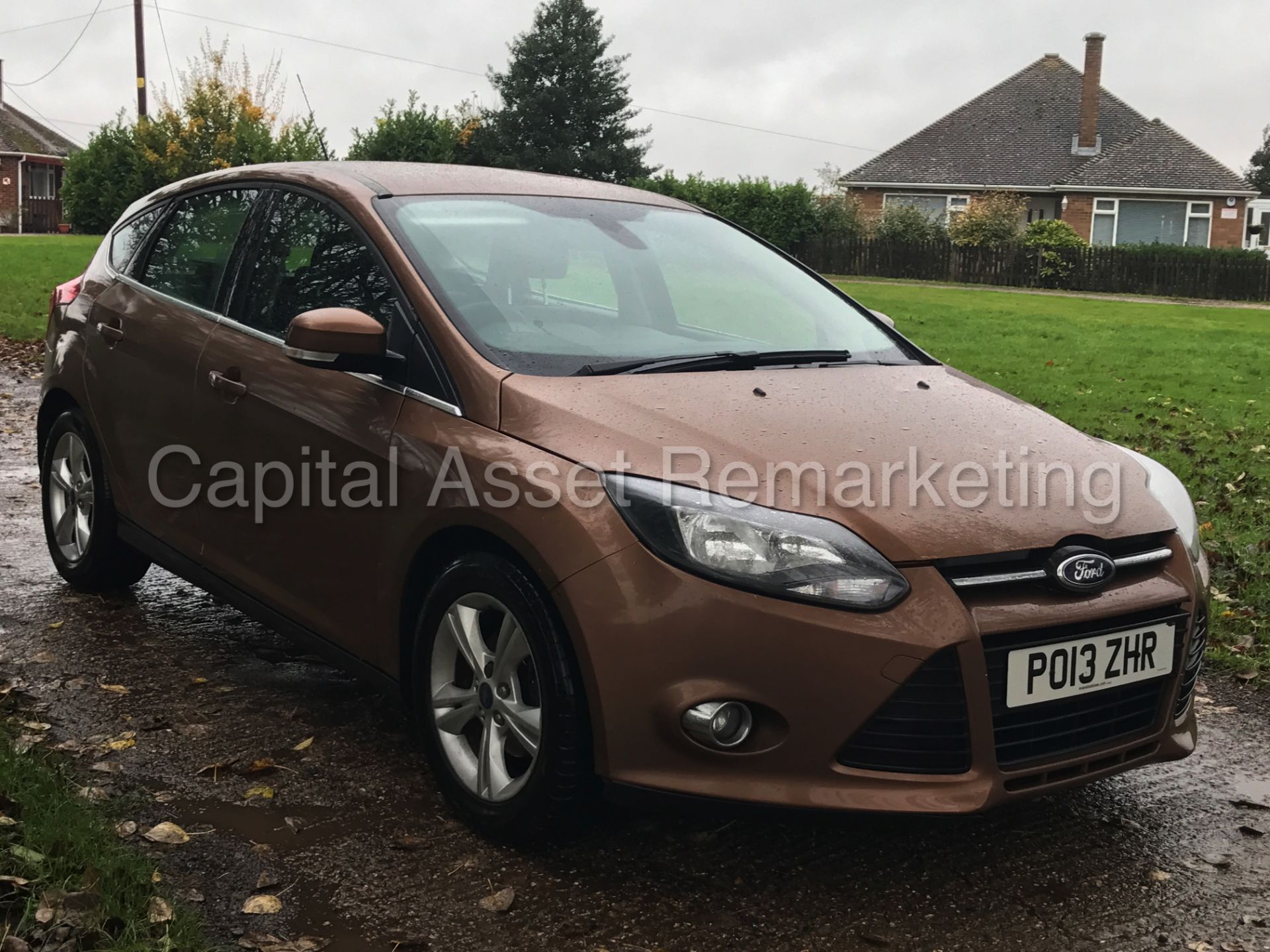 (On Sale) FORD FOCUS 'ZETEC' (2013 - 13 REG) '1.6 TDCI - 6 SPEED - STOP / START - AIR CON - 65 MPG+ - Image 6 of 24