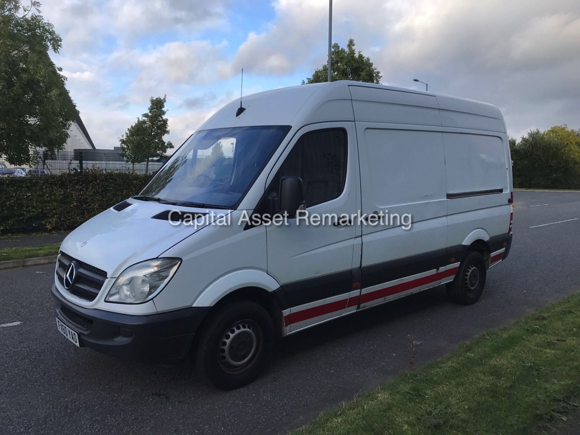 MERCEDES SPRINTER 316CDI - MEDIUM WHEEL BASE HI TOP - (2011) MODEL - 1 OWNER - FULL MOT - GREAT SPEC - Image 3 of 13