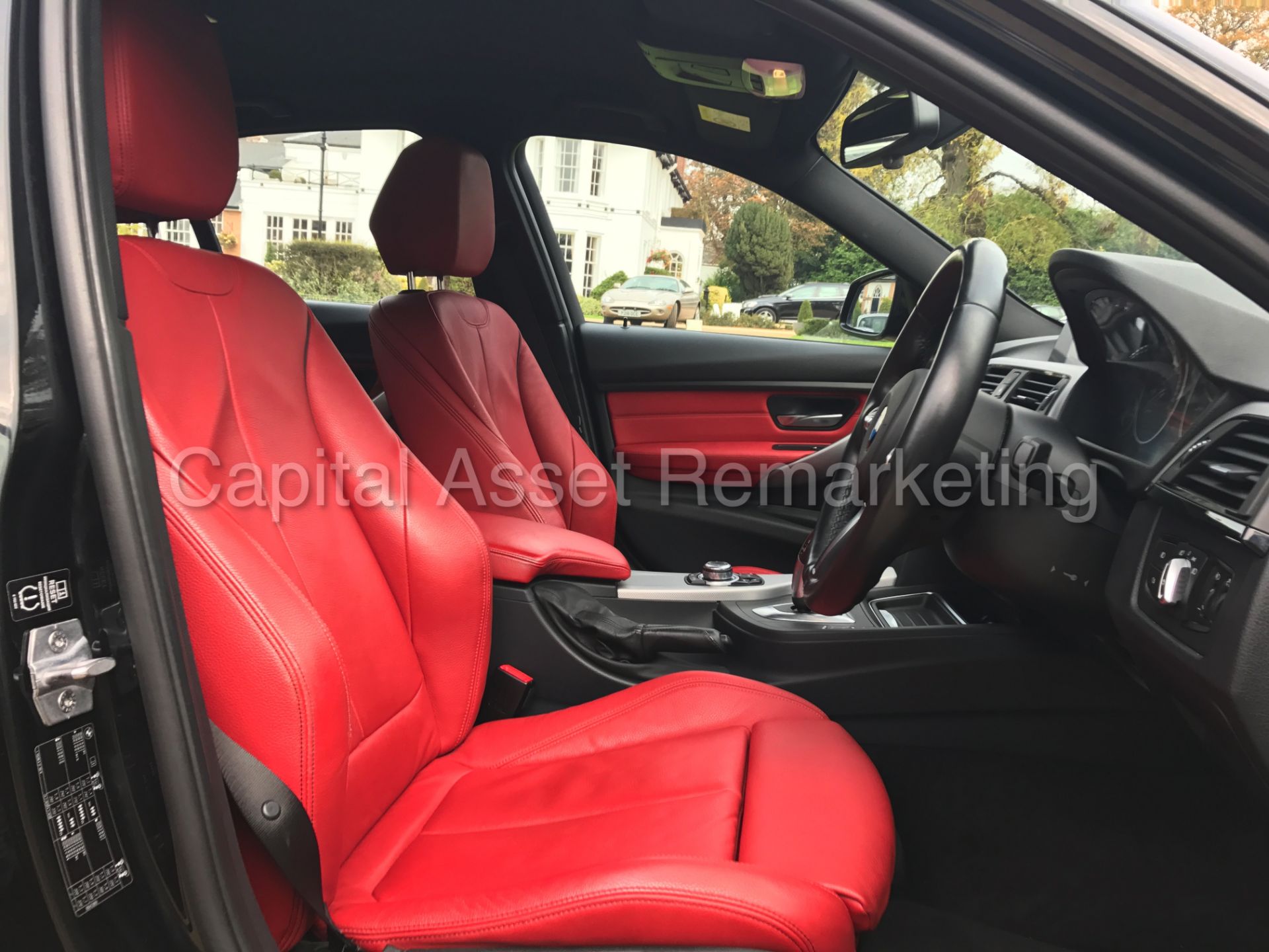 BMW 320D 'M SPORT' (2014 MODEL) '8 SPEED AUTO - LEATHER - SAT NAV' (1 OWNER FROM NEW - FULL HISTORY) - Image 16 of 28