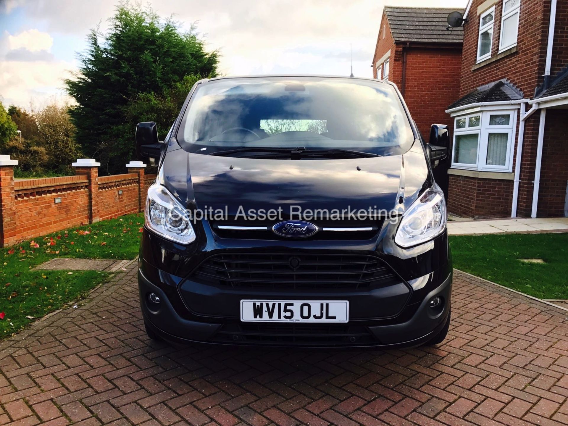 (ON SALE) FORD TOURNEO "CUSTOM" TITANIUM -15 REG -8 SEATS- BLACK EDITION -MASSIVE SPEC -FULLY LOADED - Image 2 of 30