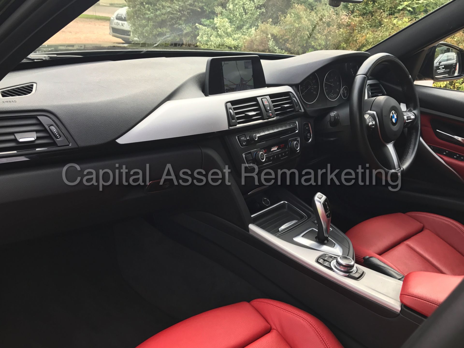 BMW 320D 'M SPORT' (2014 MODEL) '8 SPEED AUTO - LEATHER - SAT NAV' (1 OWNER FROM NEW - FULL HISTORY) - Image 25 of 28