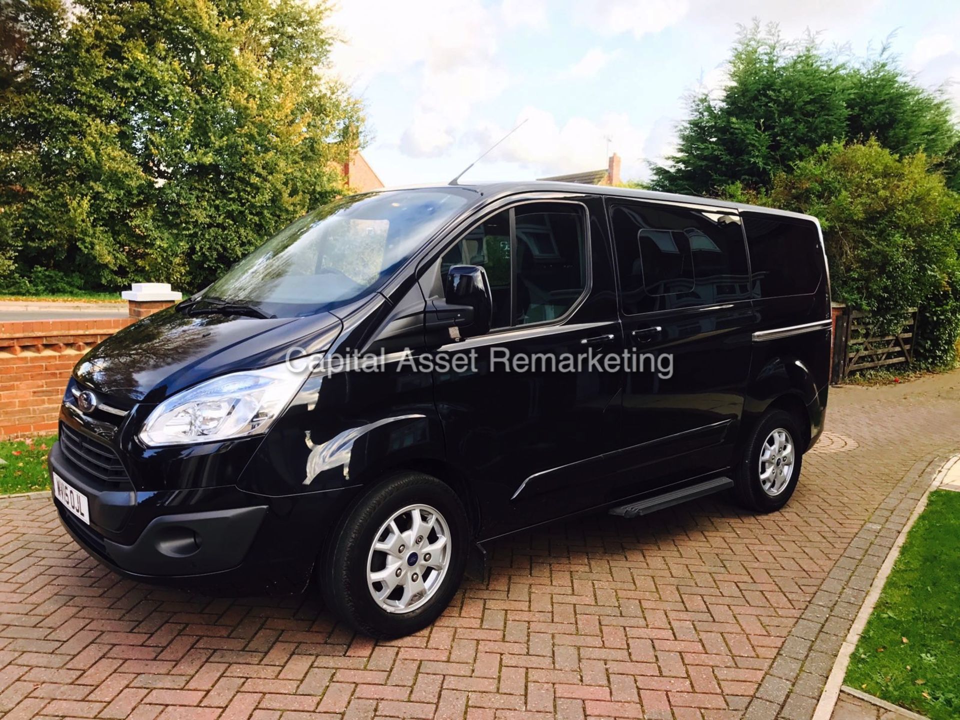 (ON SALE) FORD TOURNEO "CUSTOM" TITANIUM -15 REG -8 SEATS- BLACK EDITION -MASSIVE SPEC -FULLY LOADED