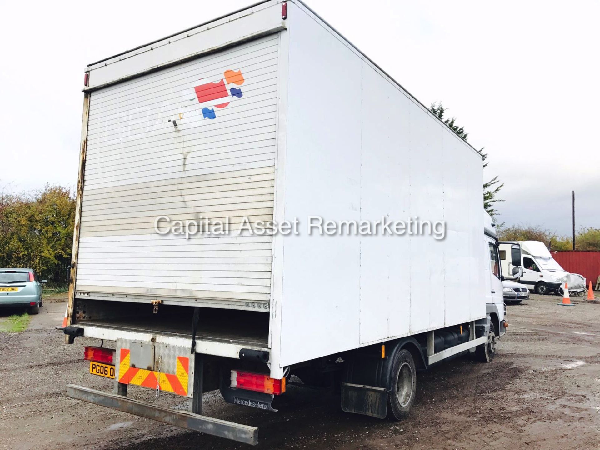 ON SALE MERCEDES ATEGO 818 - SLEEPER CAB - 06 REG - 1 OWNER - LWB BOX VAN WITH ROLLER SHUTTER - - Image 5 of 14