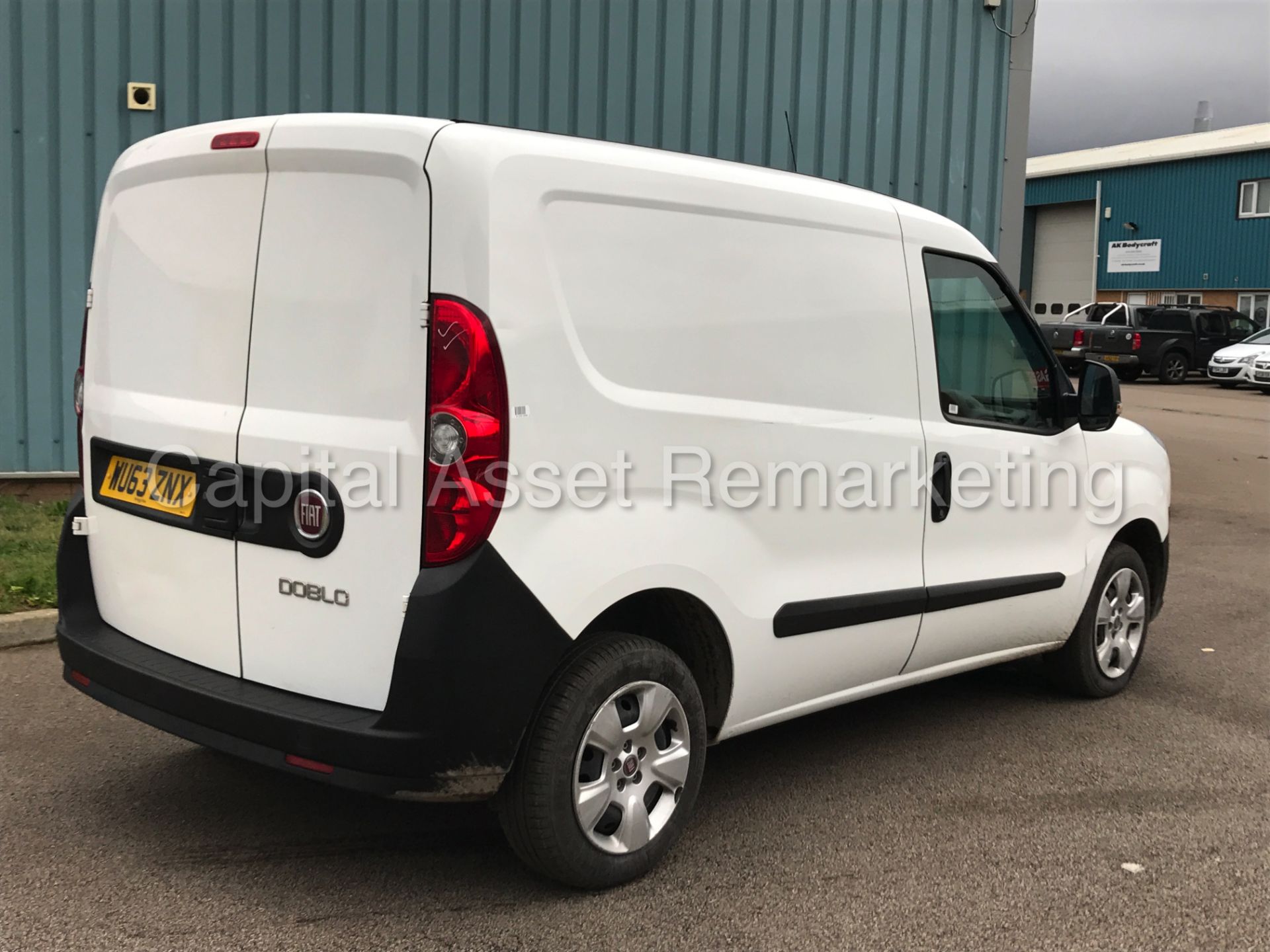 FIAT DOBLO 16V SWB (2014 MODEL) '1.3 MULTI-JET - DIESEL - 5 SPEED' (1 COMPANY OWNER) **LOW MILES** - Image 8 of 20